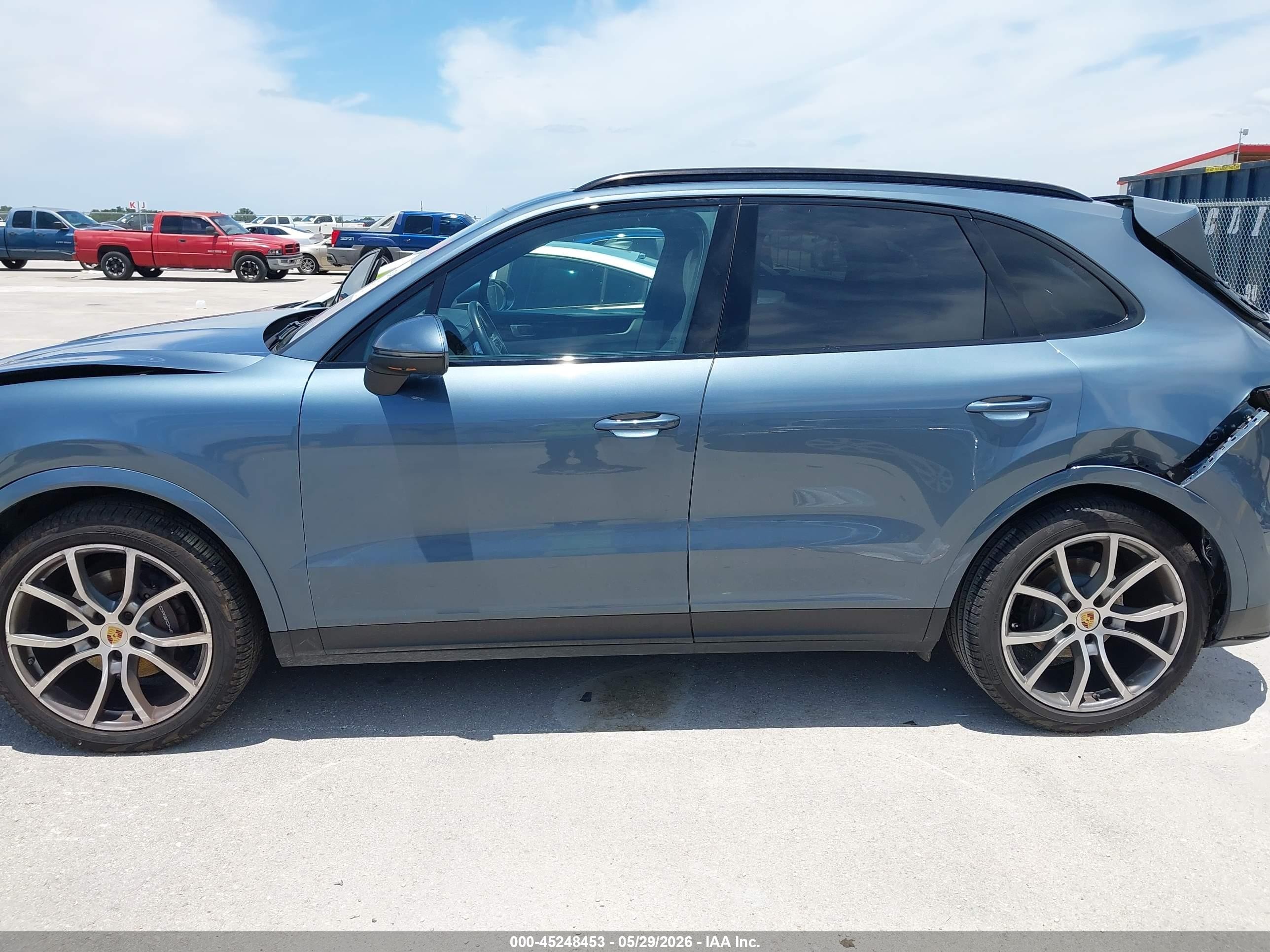 2020 Porsche Cayenne   Синий vin: WP1AA2AY9LDA06683