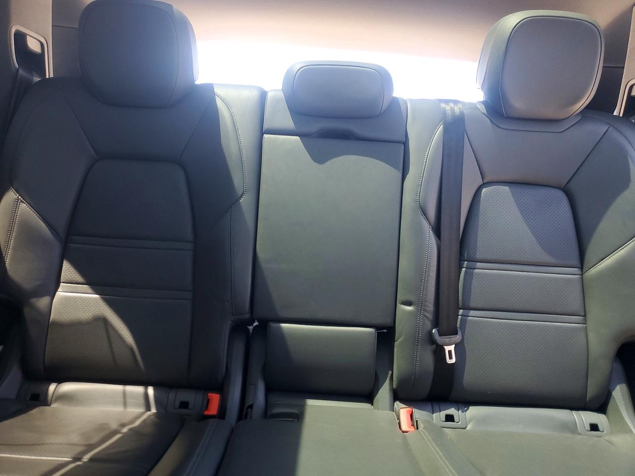 2019 Porsche Cayenne Gray vin: WP1AA2AYXKDA06934