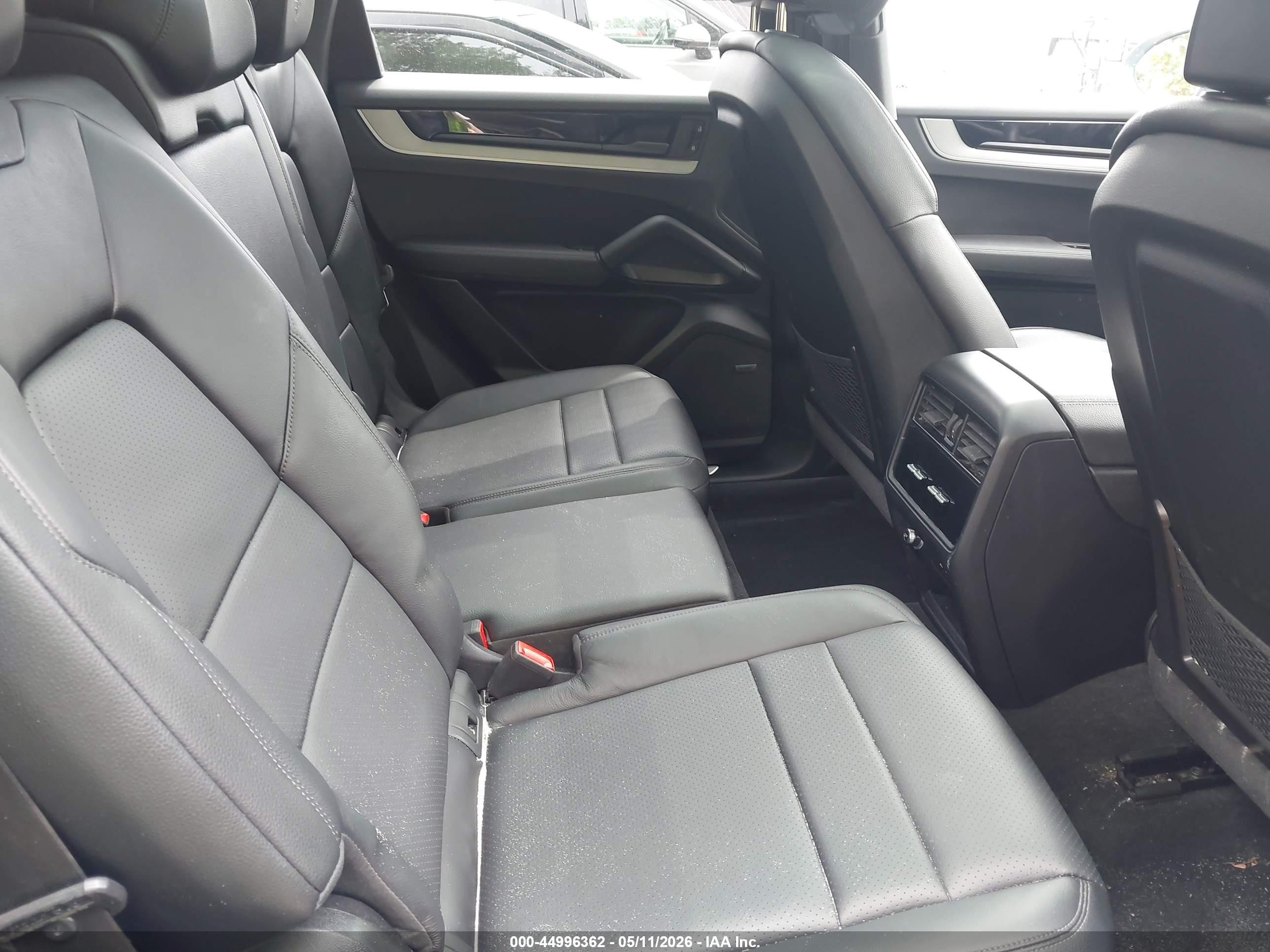 2024 Porsche Cayenne Gray vin: WP1AA2AYXRDA12310