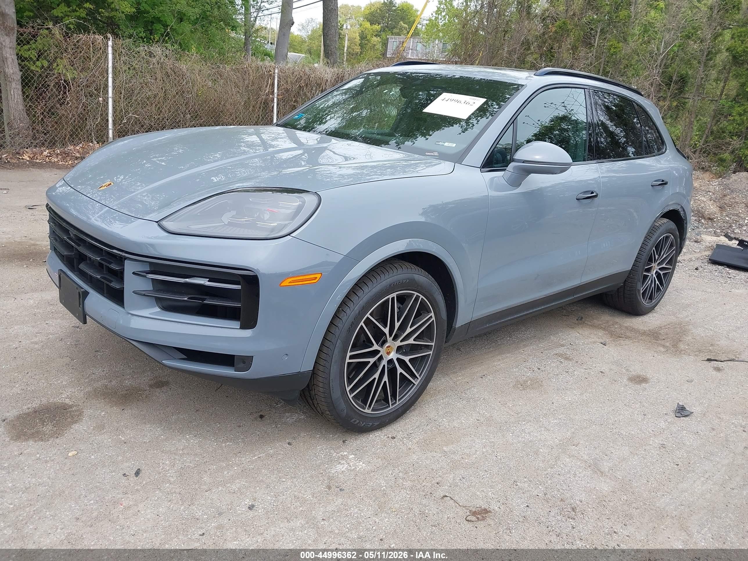 2024 Porsche Cayenne Gray vin: WP1AA2AYXRDA12310