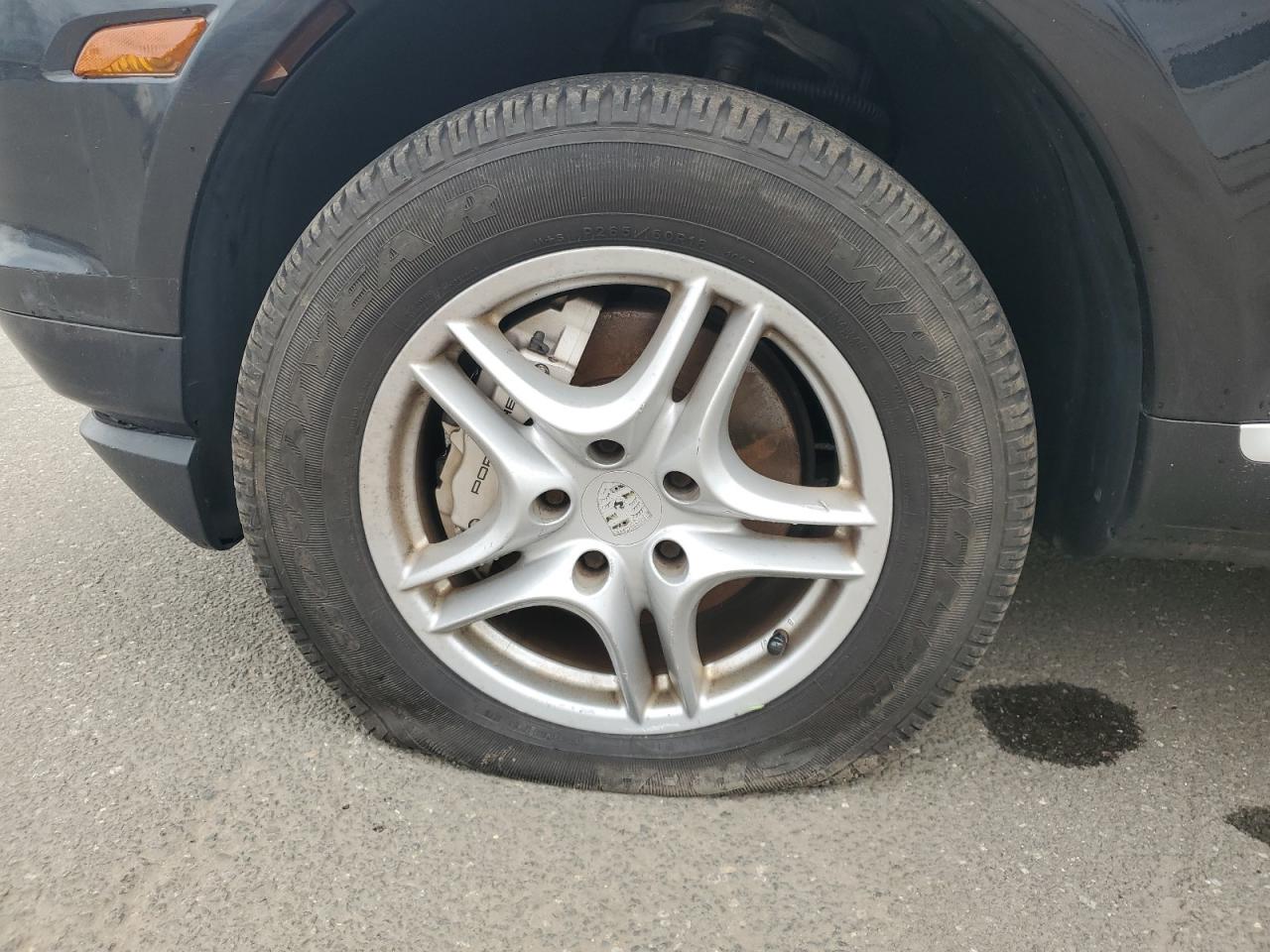 2009 Porsche Cayenne S Black vin: WP1AB29P09LA45962 Damage: Left Front Tire, Flat, Repair Required