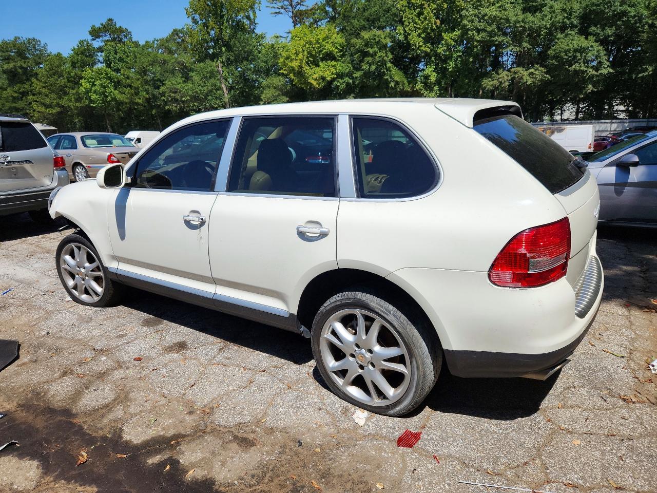 2004 Porsche Cayenne S White vin: WP1AB29P14LA61127