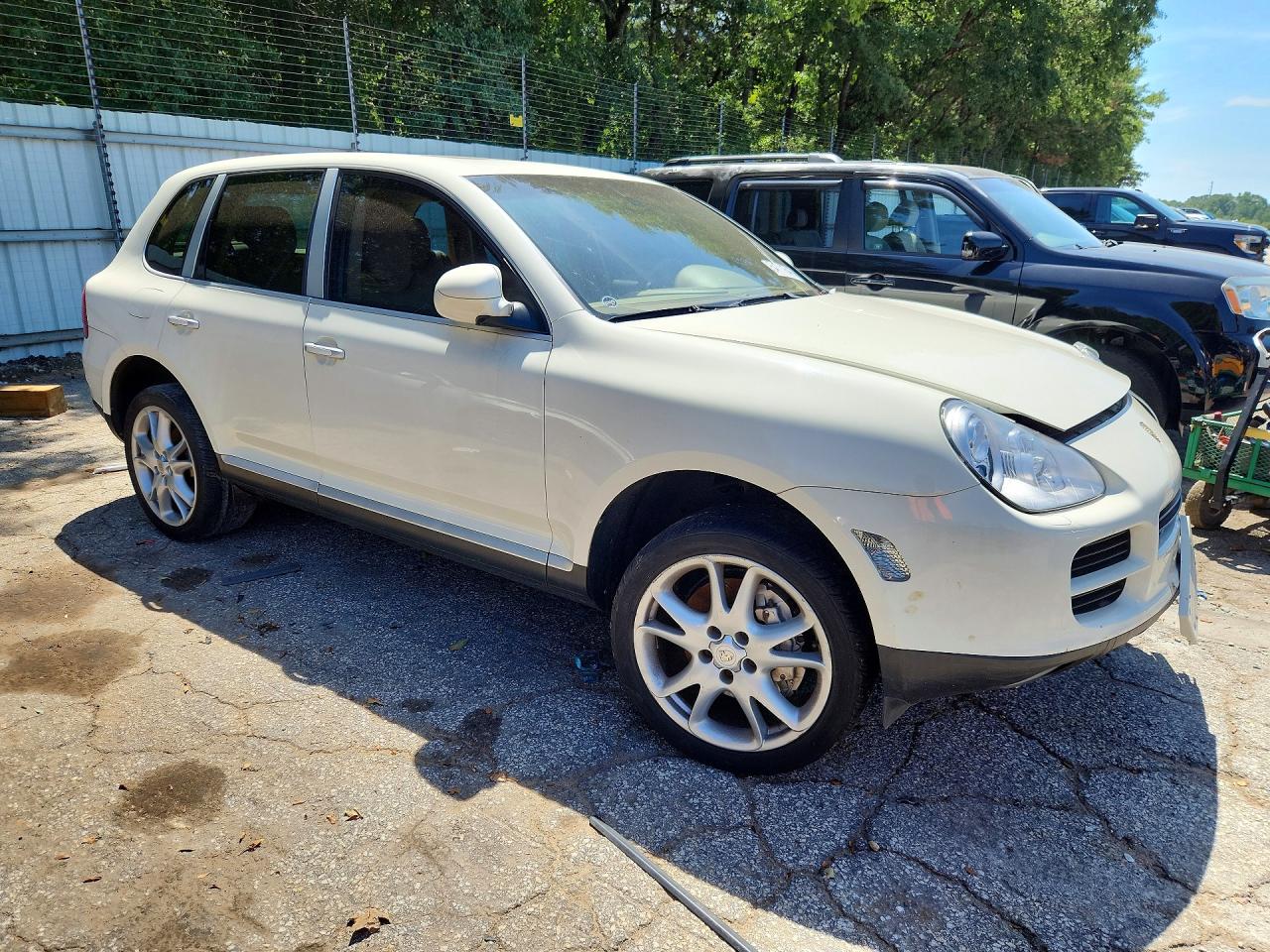 2004 Porsche Cayenne S White vin: WP1AB29P14LA61127