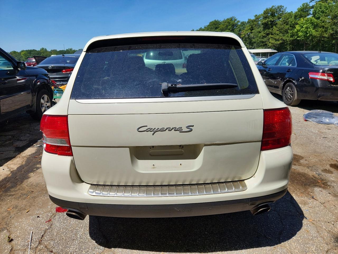 2004 Porsche Cayenne S White vin: WP1AB29P14LA61127