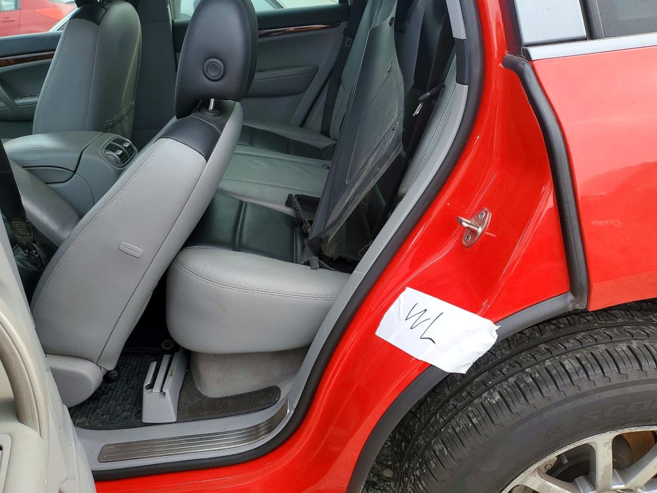 2006 Porsche Cayenne S Red vin: WP1AB29P16LA67593