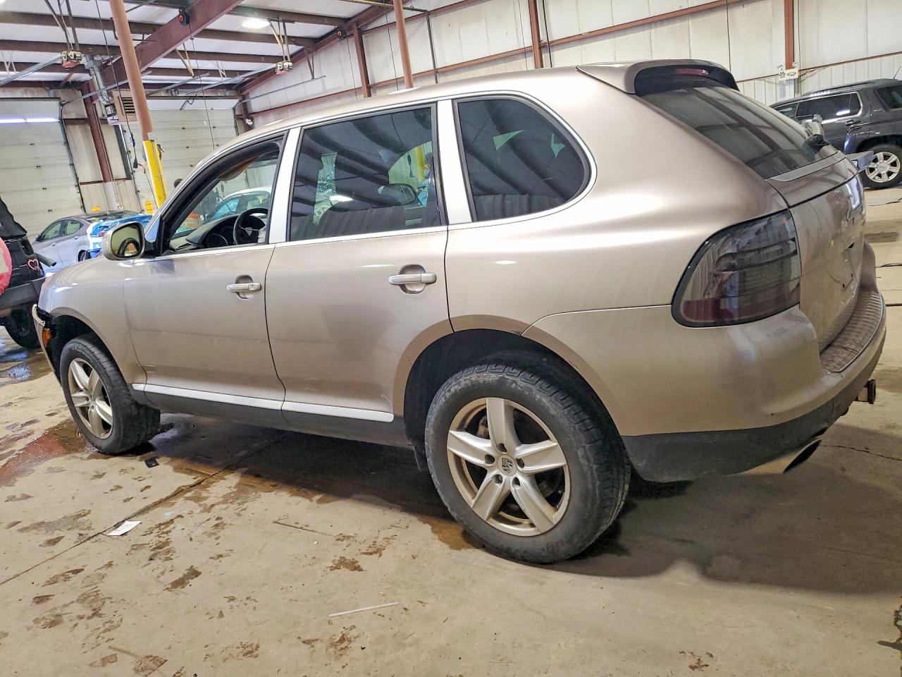 2004 Porsche Cayenne S Brown vin: WP1AB29P24LA75456