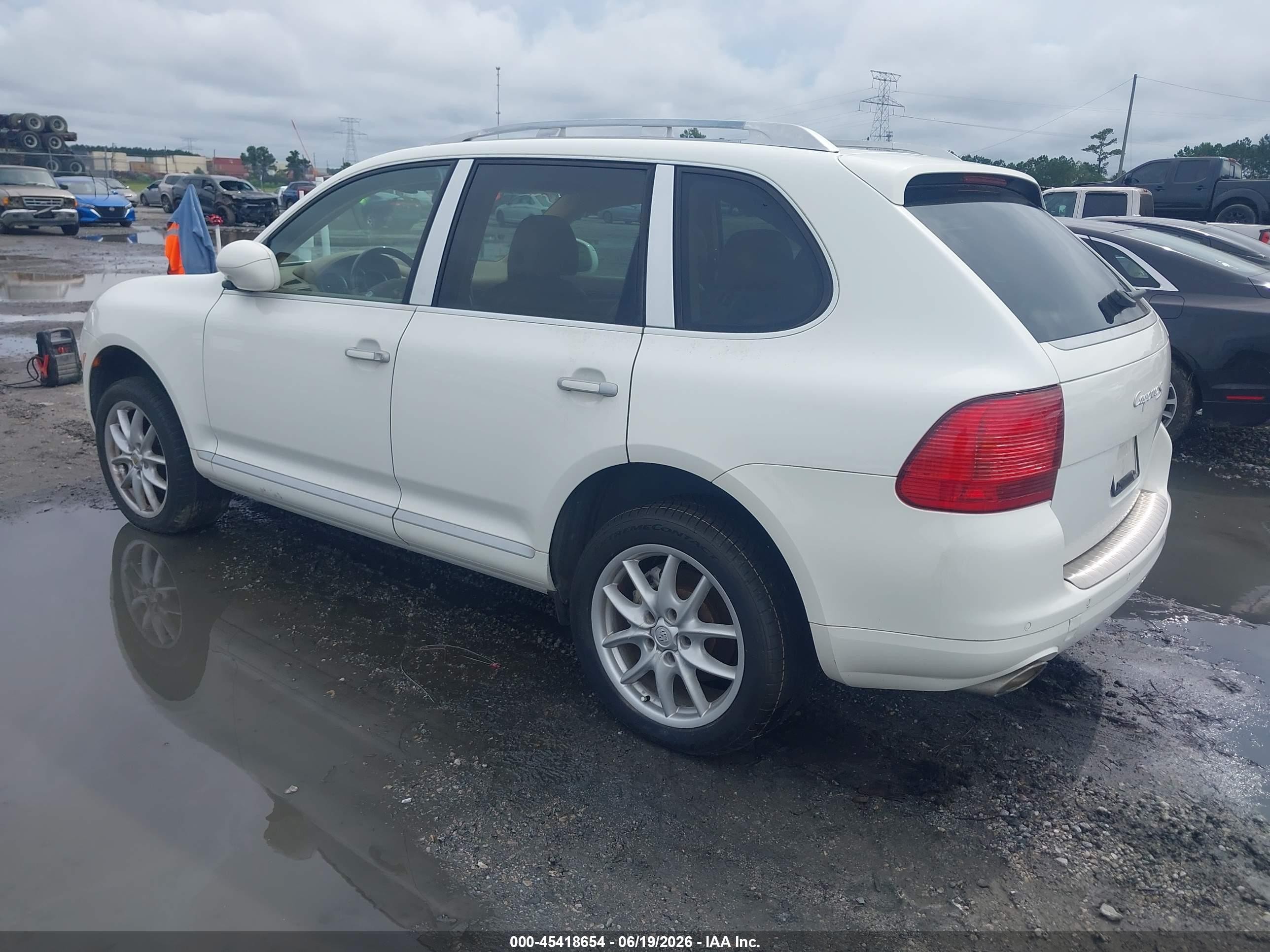 2005 Porsche Cayenne S White vin: WP1AB29P35LA65388
