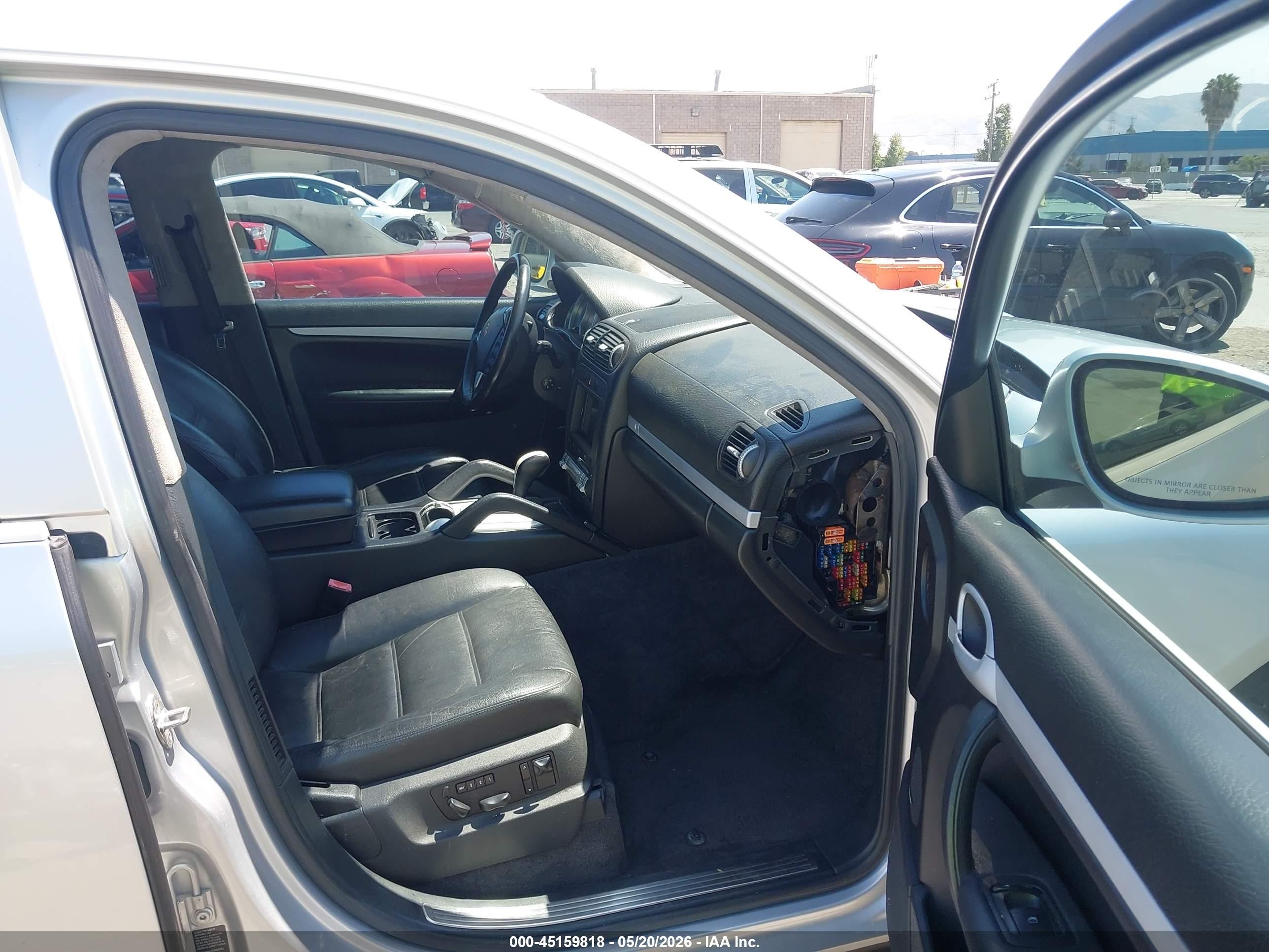 2004 Porsche Cayenne S Silver vin: WP1AB29P54LA75340