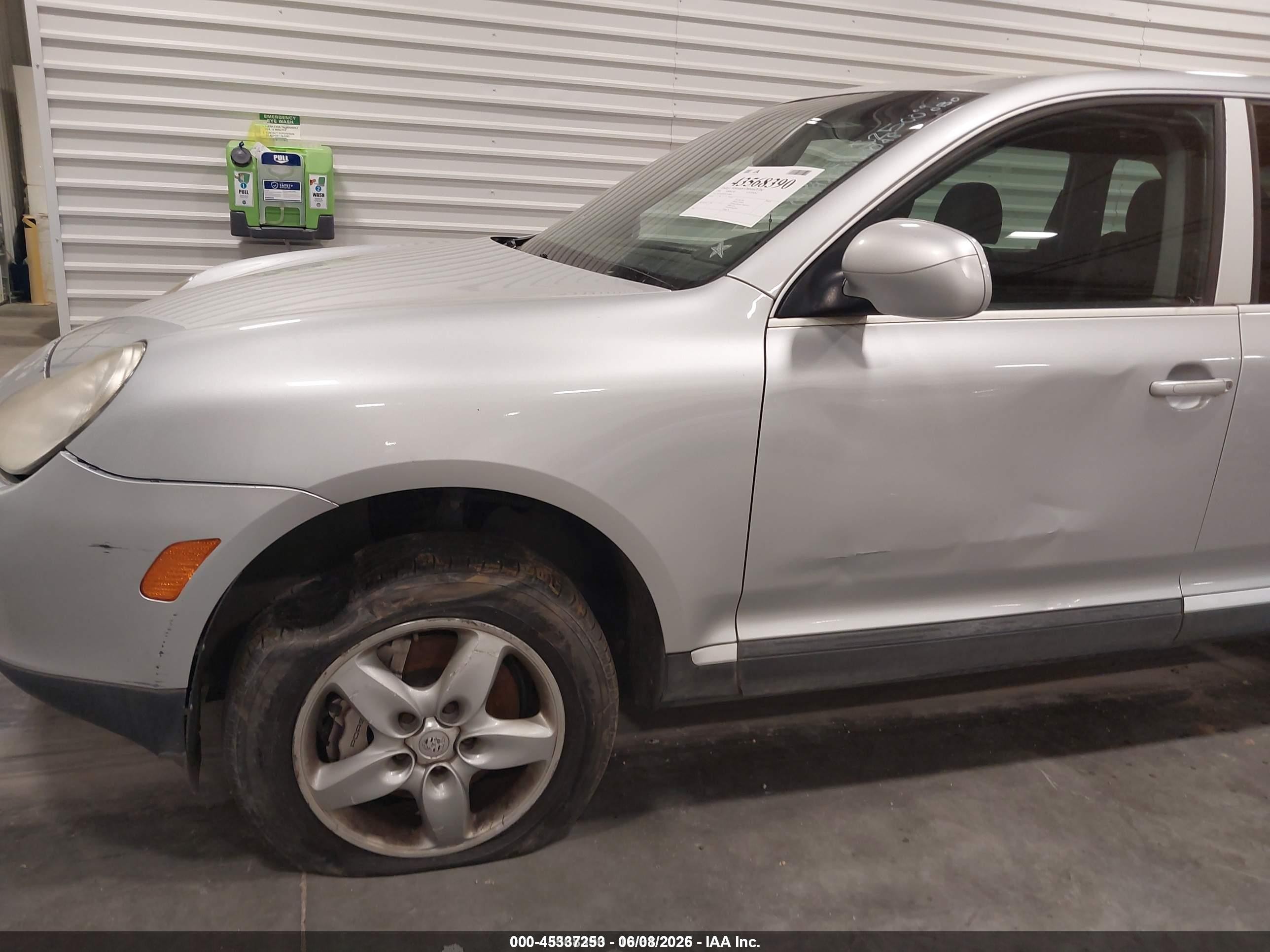 2004 Porsche Cayenne S Silver vin: WP1AB29P74LA69698
