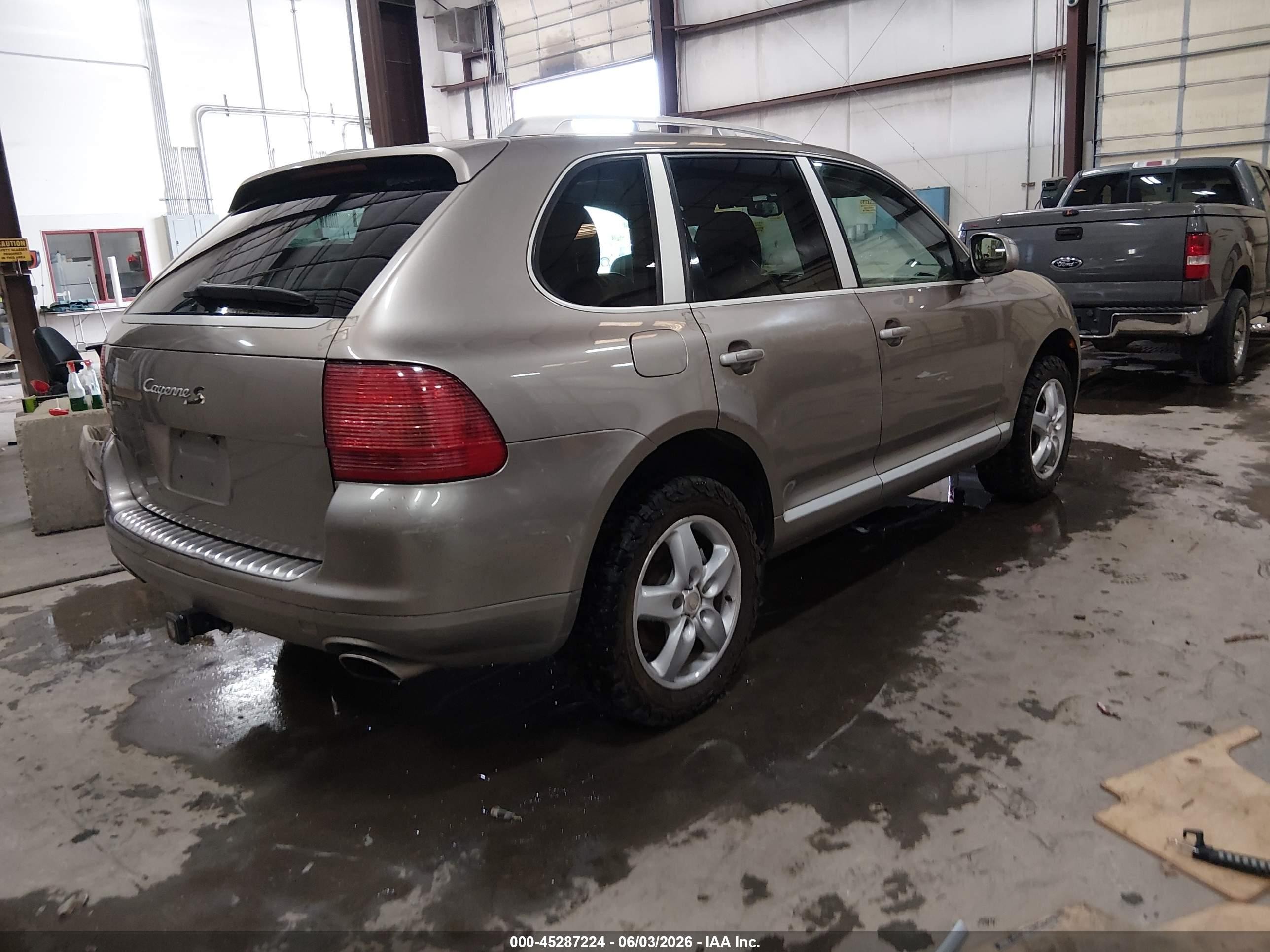 2005 Porsche Cayenne S Brown vin: WP1AB29P85LA65466
