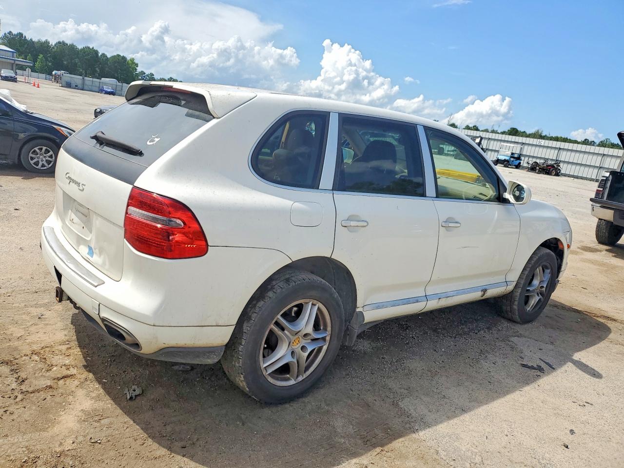 2008 Porsche Cayenne S White vin: WP1AB29P88LA54388