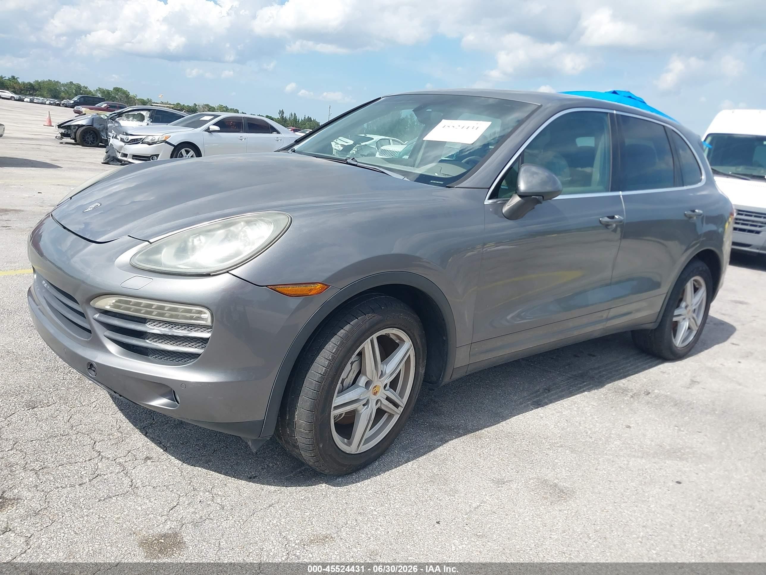 2011 Porsche Cayenne S Gray vin: WP1AB2A20BLA42999