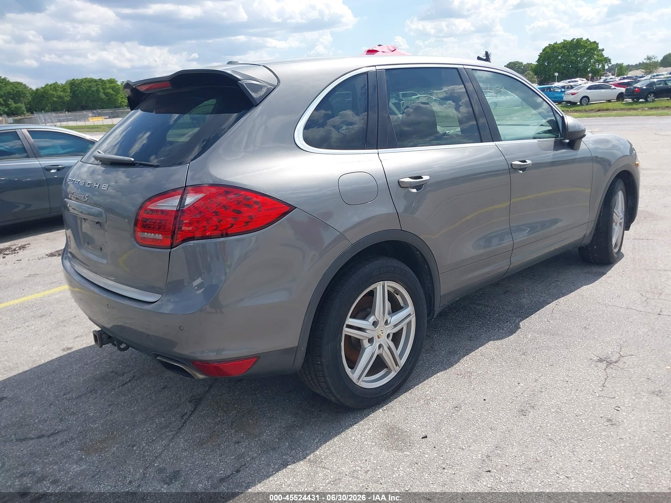 2011 Porsche Cayenne S Gray vin: WP1AB2A20BLA42999