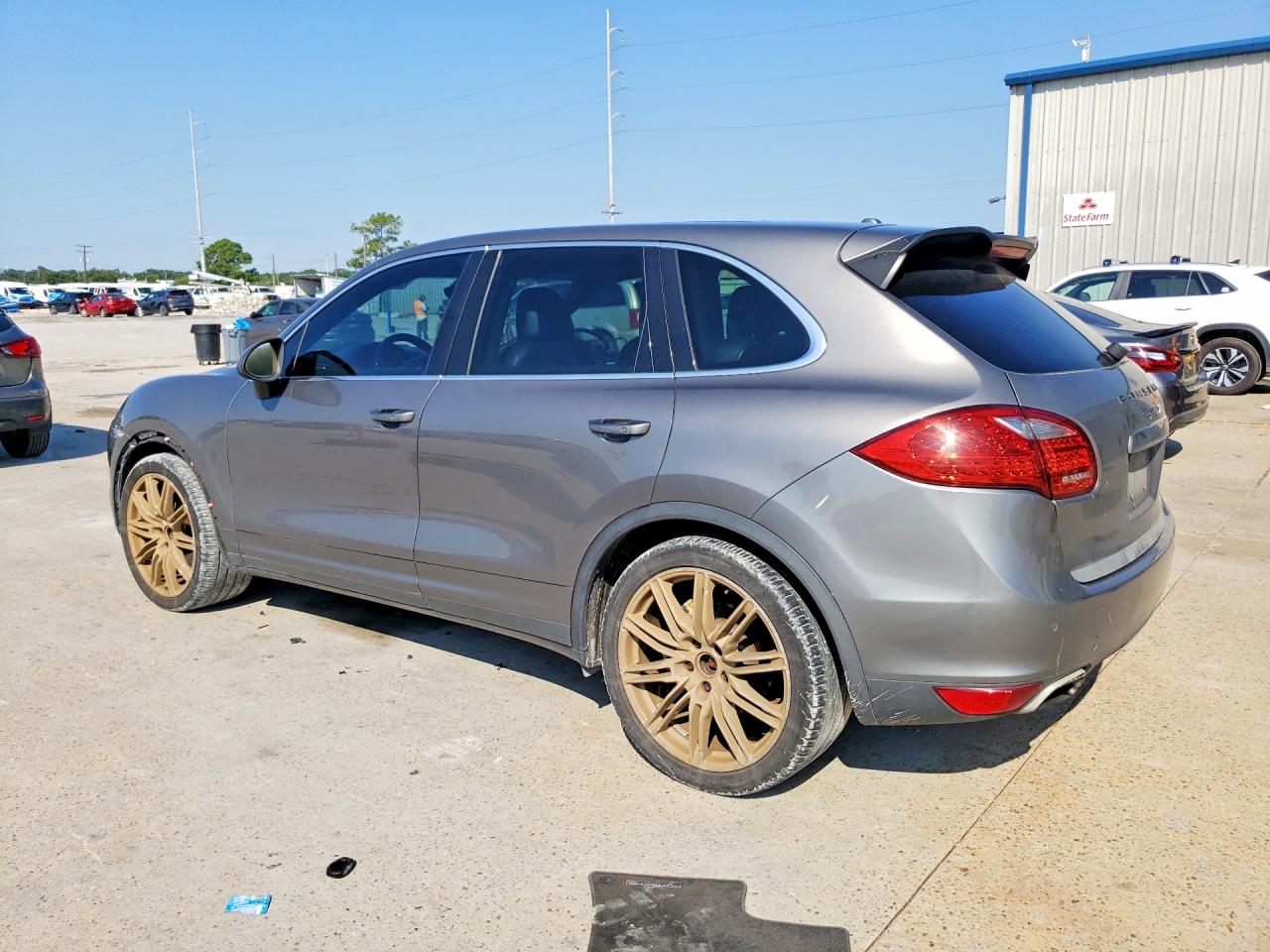 2012 Porsche Cayenne S Gray vin: WP1AB2A21CLA40356