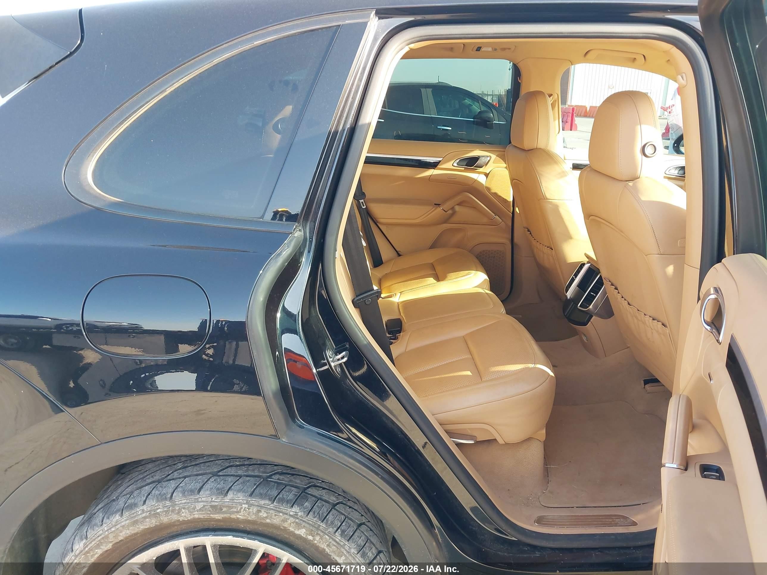 2015 Porsche Cayenne S Black vin: WP1AB2A21FLA56772