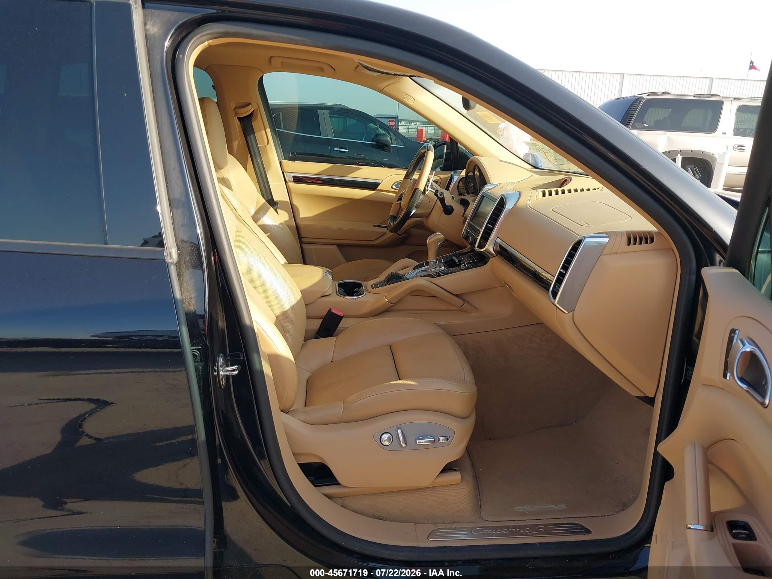 2015 Porsche Cayenne S Black vin: WP1AB2A21FLA56772