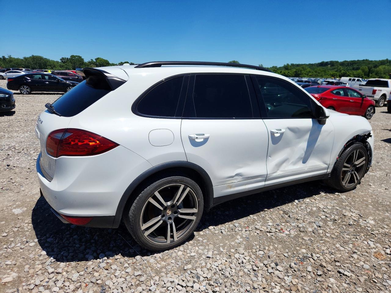 2012 Porsche Cayenne S White vin: WP1AB2A22CLA49955