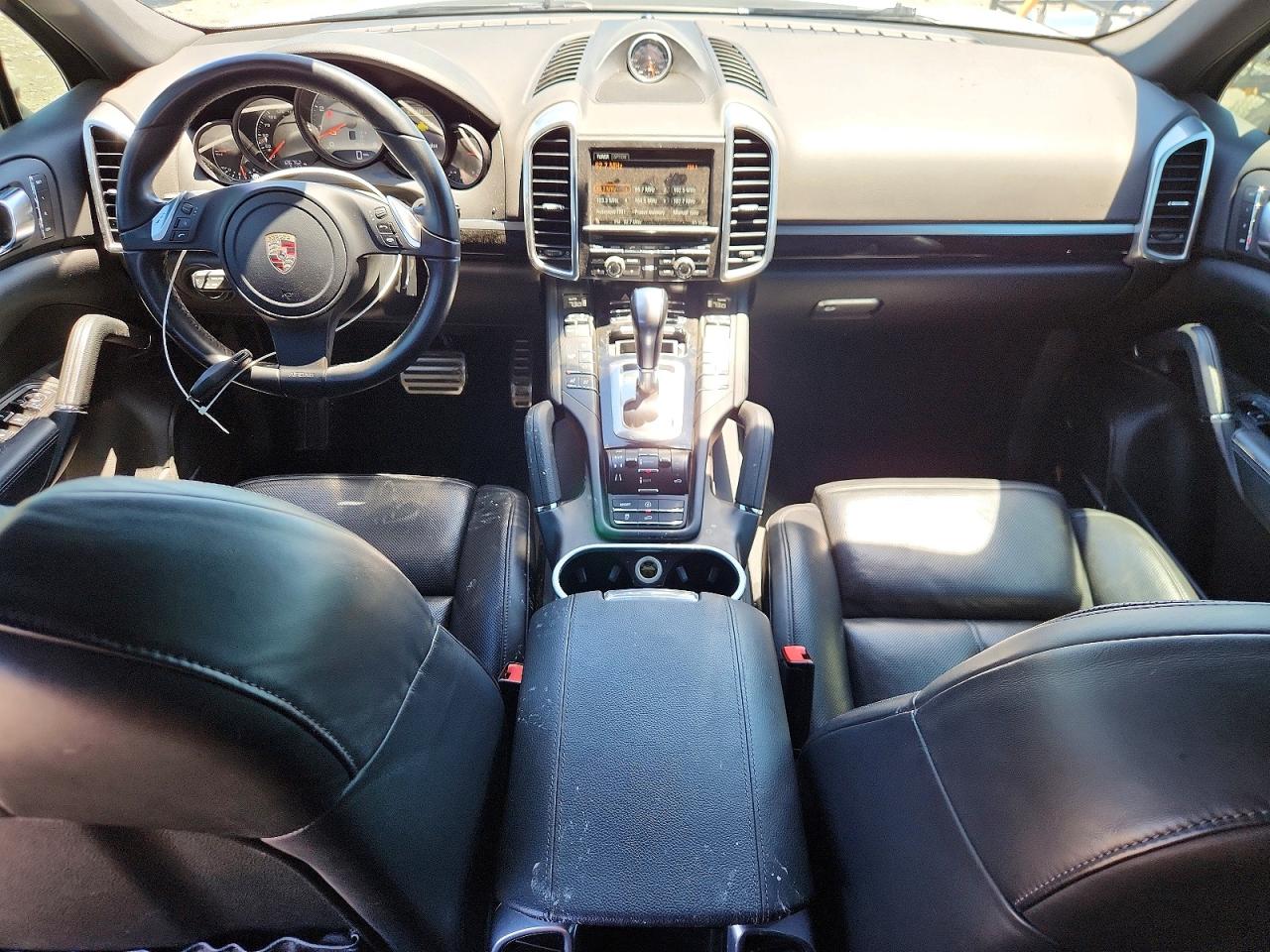 2012 Porsche Cayenne S White vin: WP1AB2A22CLA49955