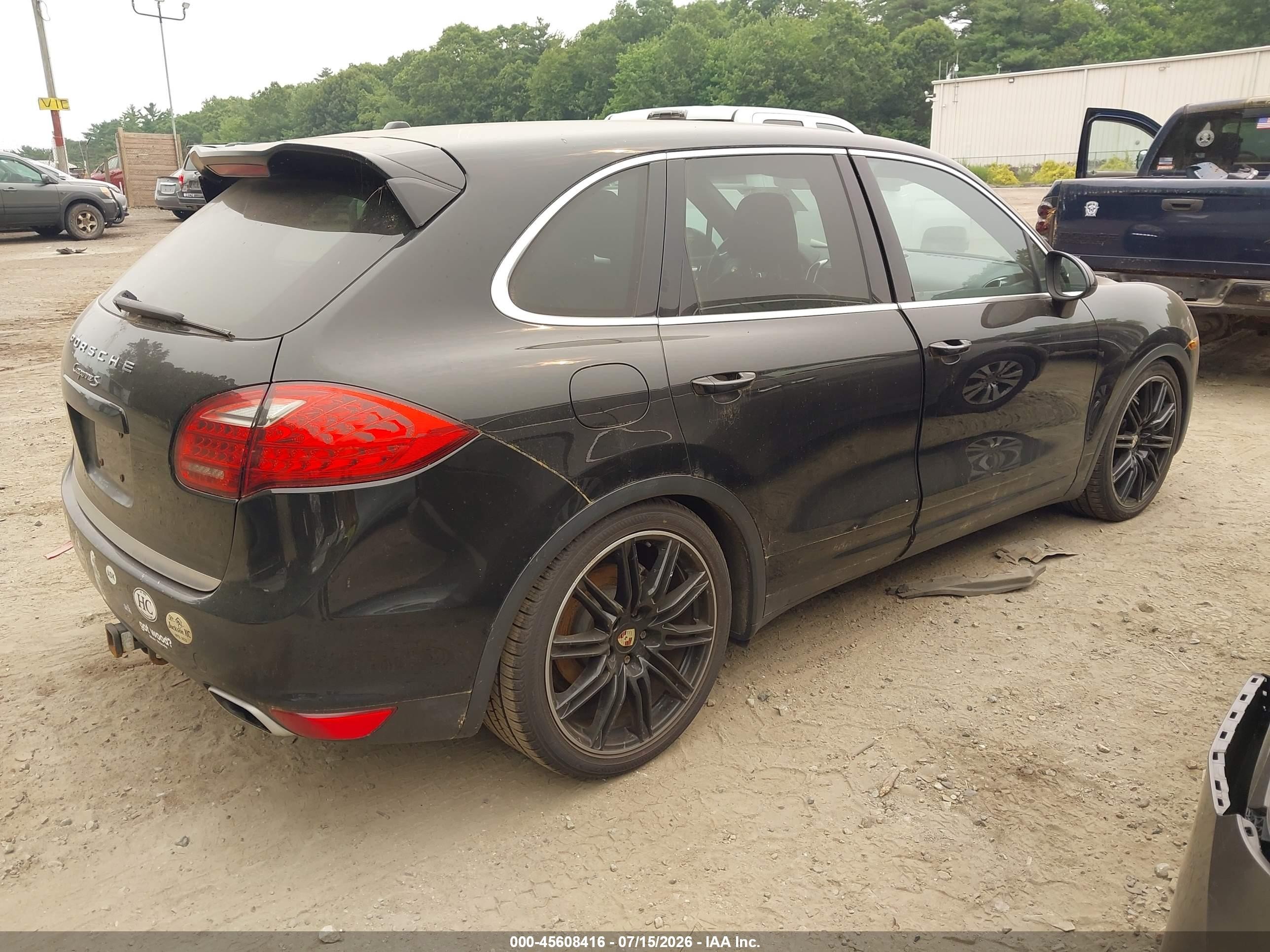 2013 Porsche Cayenne S Черный vin: WP1AB2A22DLA83461