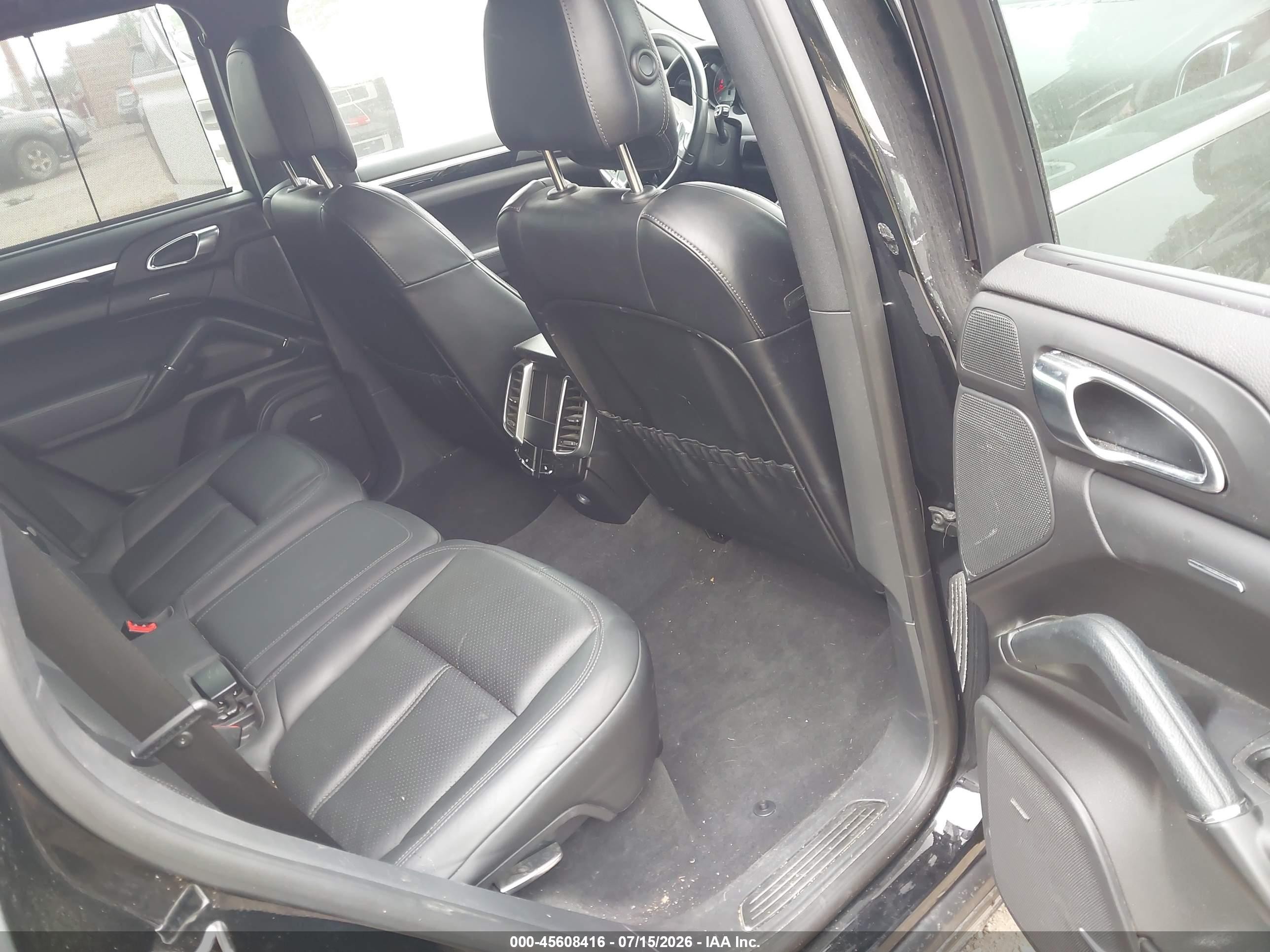 2013 Porsche Cayenne S Черный vin: WP1AB2A22DLA83461