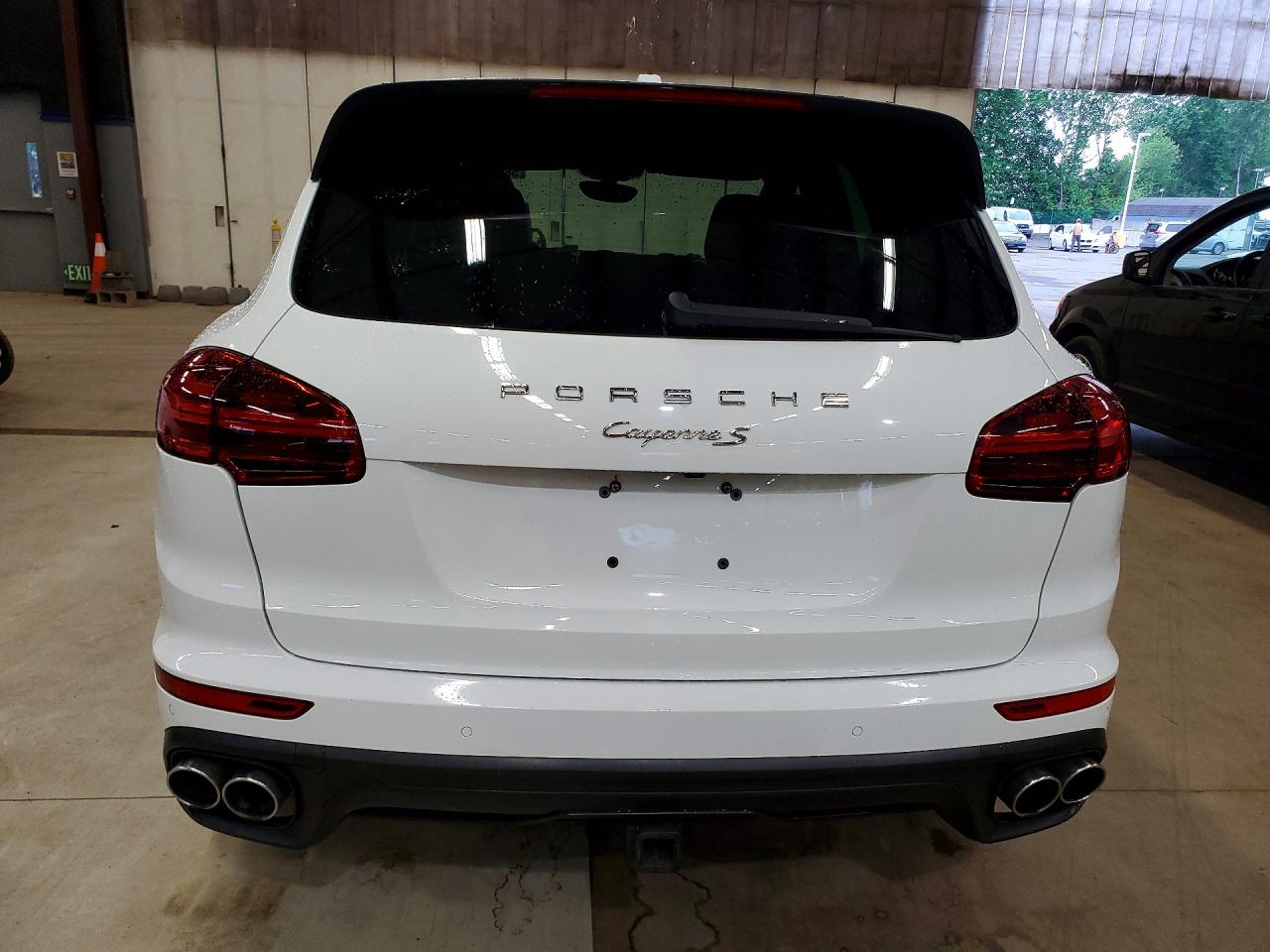 2015 Porsche Cayenne S White vin: WP1AB2A22FLA57445
