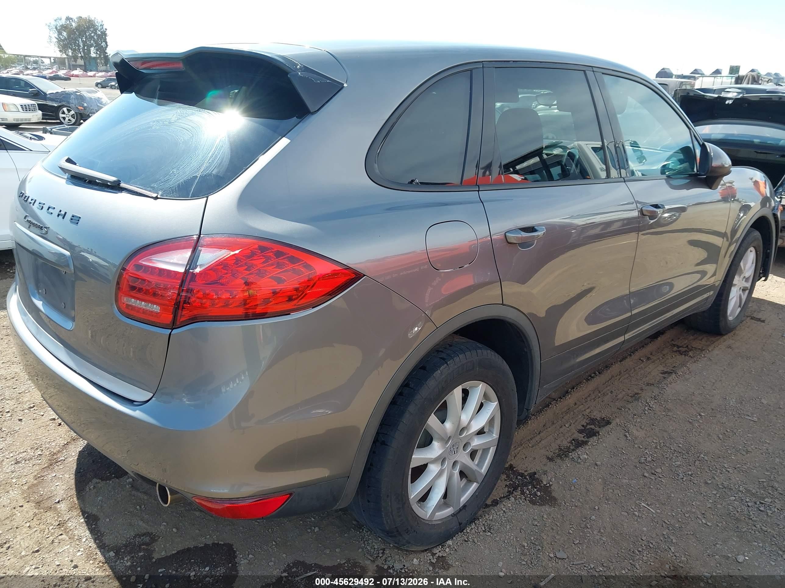 2011 Porsche Cayenne S Gray vin: WP1AB2A23BLA44066