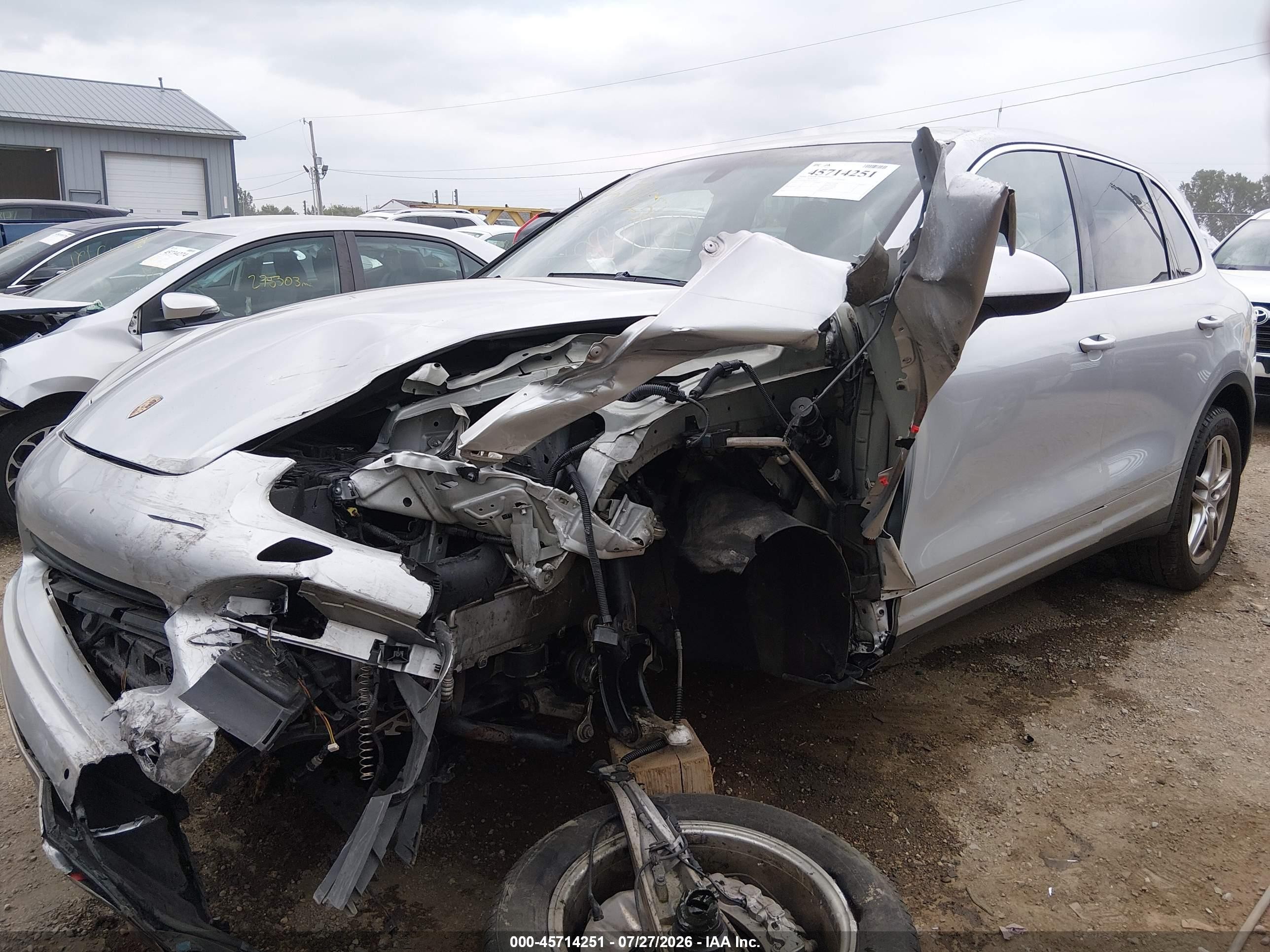 2012 Porsche Cayenne S Silver vin: WP1AB2A24CLA44420