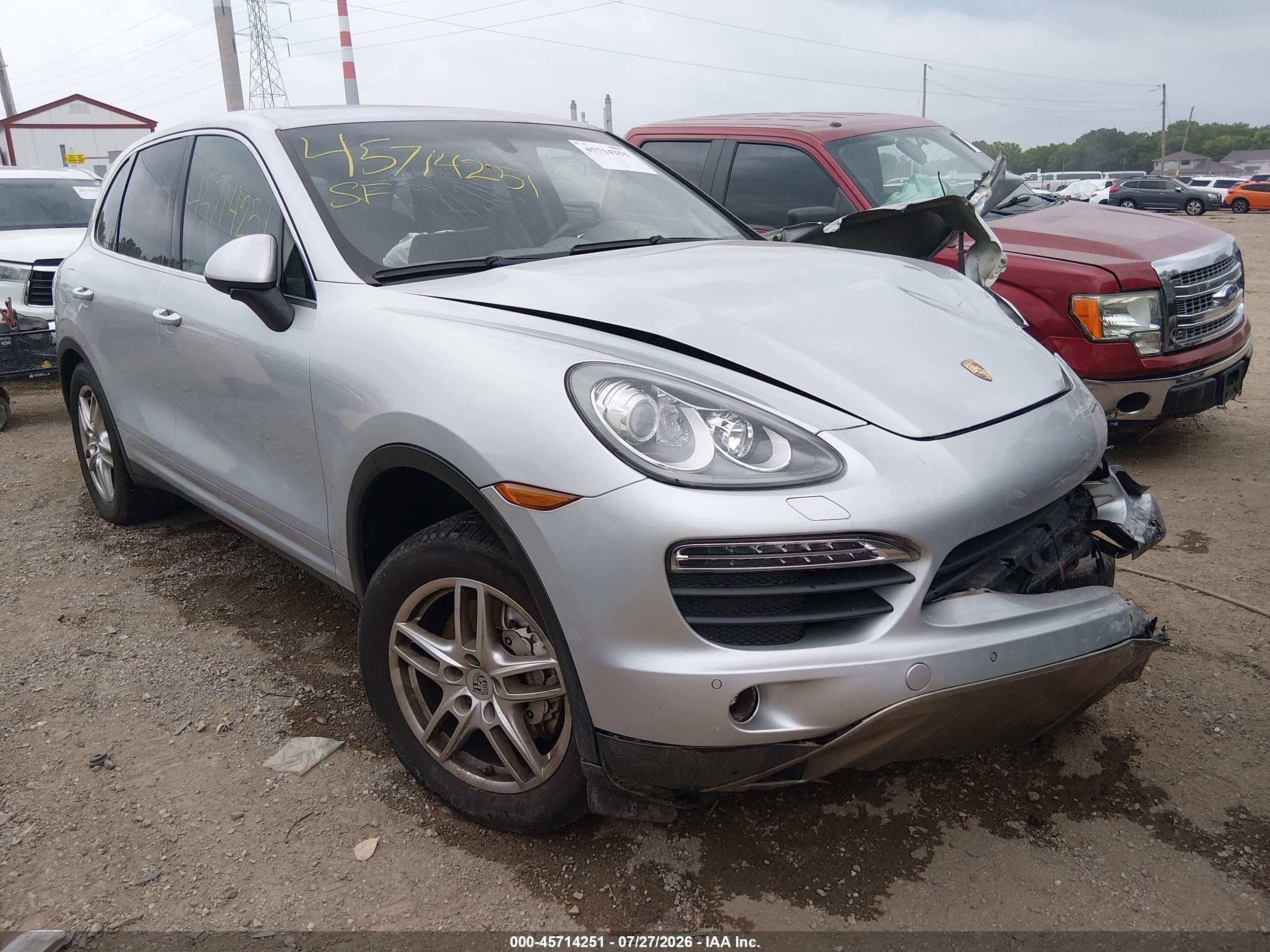 2012 Porsche Cayenne S Silver vin: WP1AB2A24CLA44420
