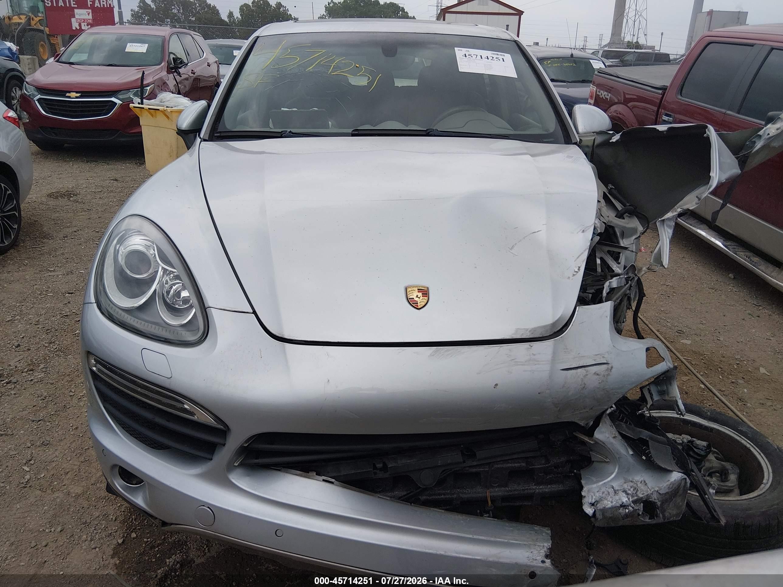 2012 Porsche Cayenne S Silver vin: WP1AB2A24CLA44420