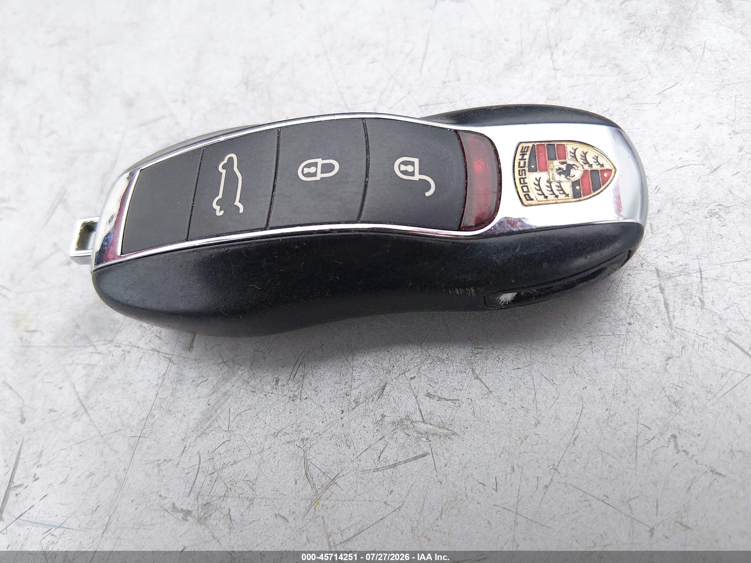 2012 Porsche Cayenne S Silver vin: WP1AB2A24CLA44420