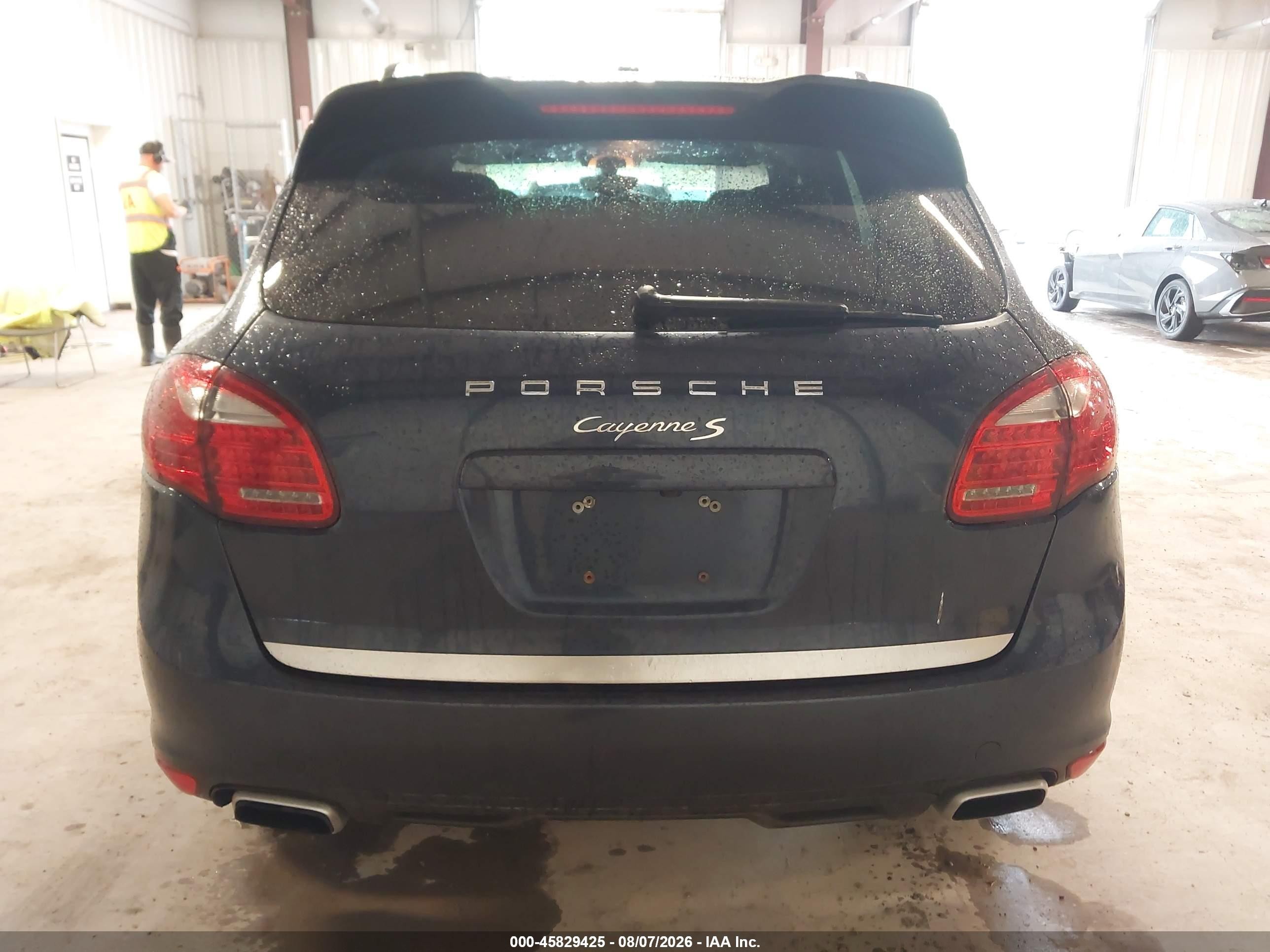2012 Porsche Cayenne S Blue vin: WP1AB2A24CLA45311