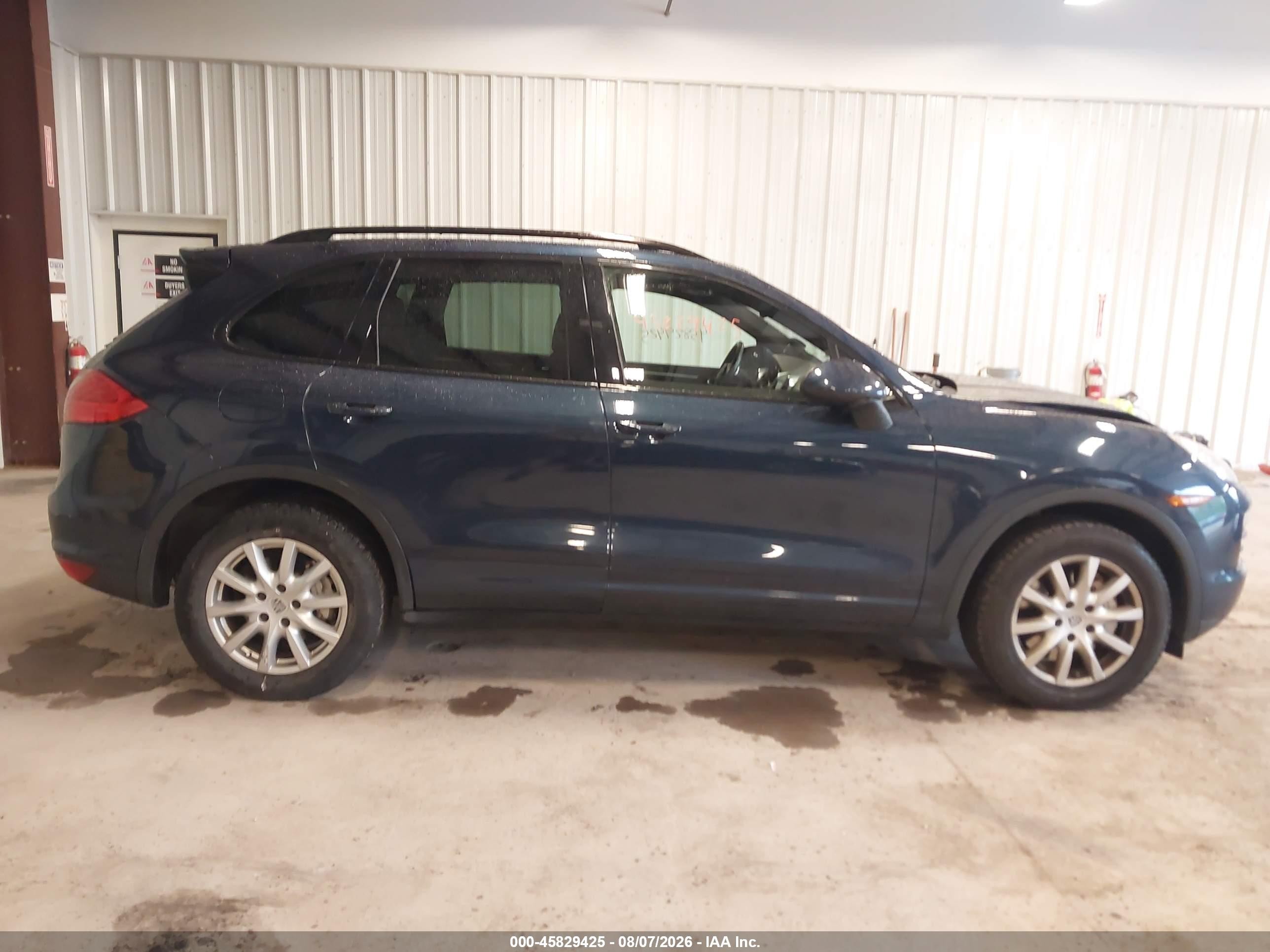 2012 Porsche Cayenne S Blue vin: WP1AB2A24CLA45311