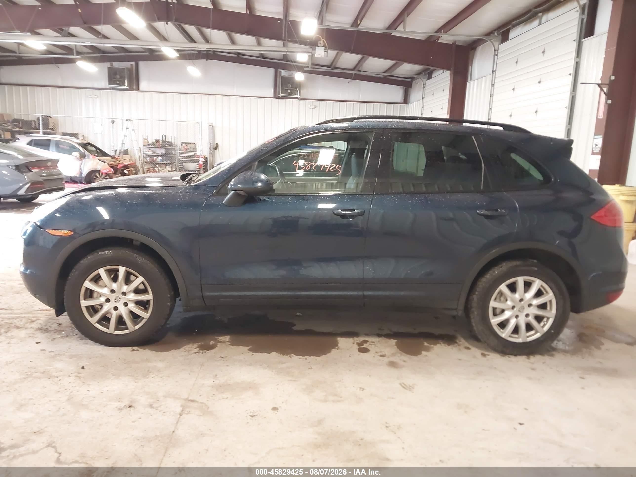 2012 Porsche Cayenne S Blue vin: WP1AB2A24CLA45311