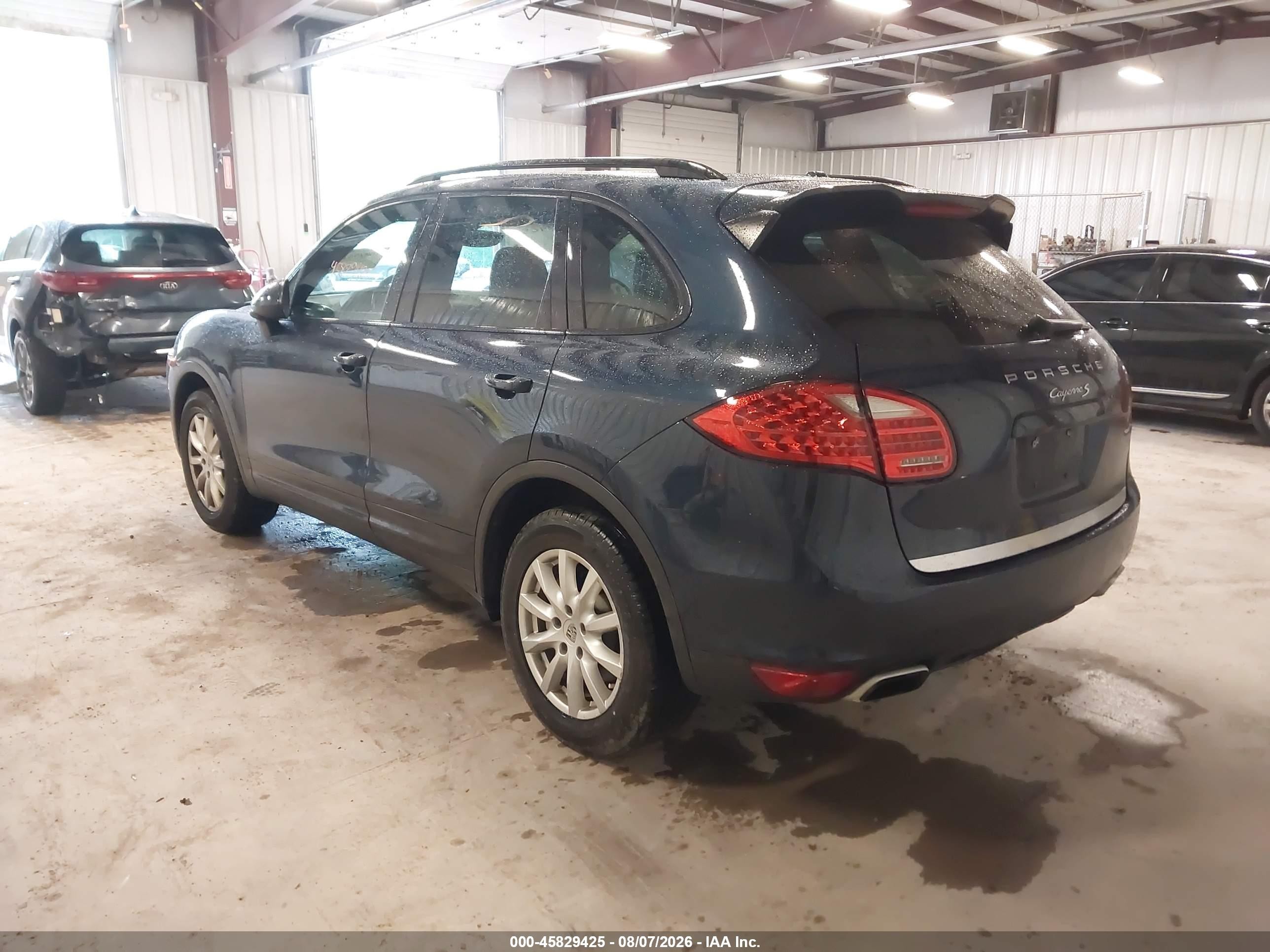 2012 Porsche Cayenne S Blue vin: WP1AB2A24CLA45311