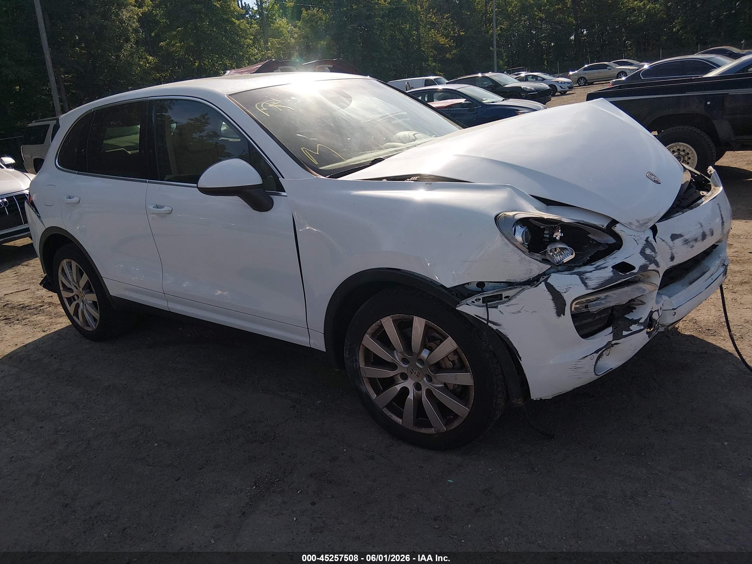 2014 Porsche Cayenne S White vin: WP1AB2A24ELA58630