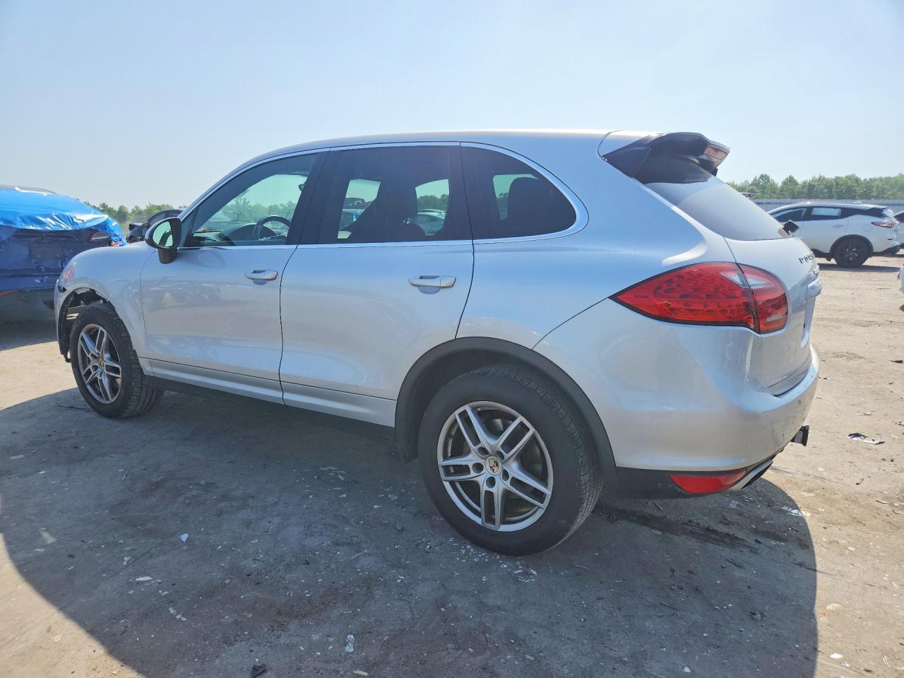 2011 Porsche Cayenne S Silver vin: WP1AB2A25BLA41802