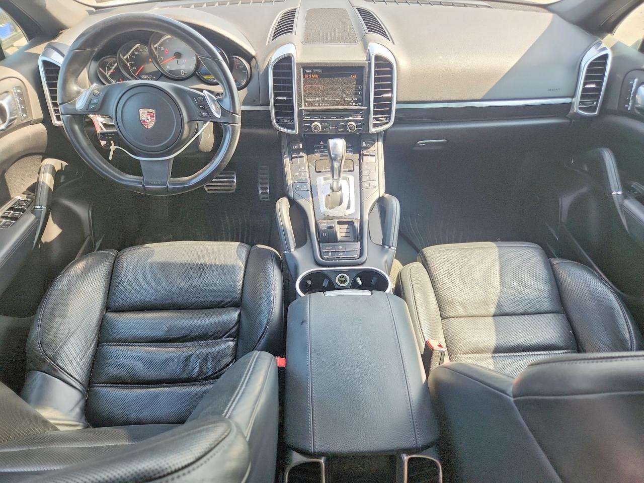 2011 Porsche Cayenne S Silver vin: WP1AB2A25BLA41802