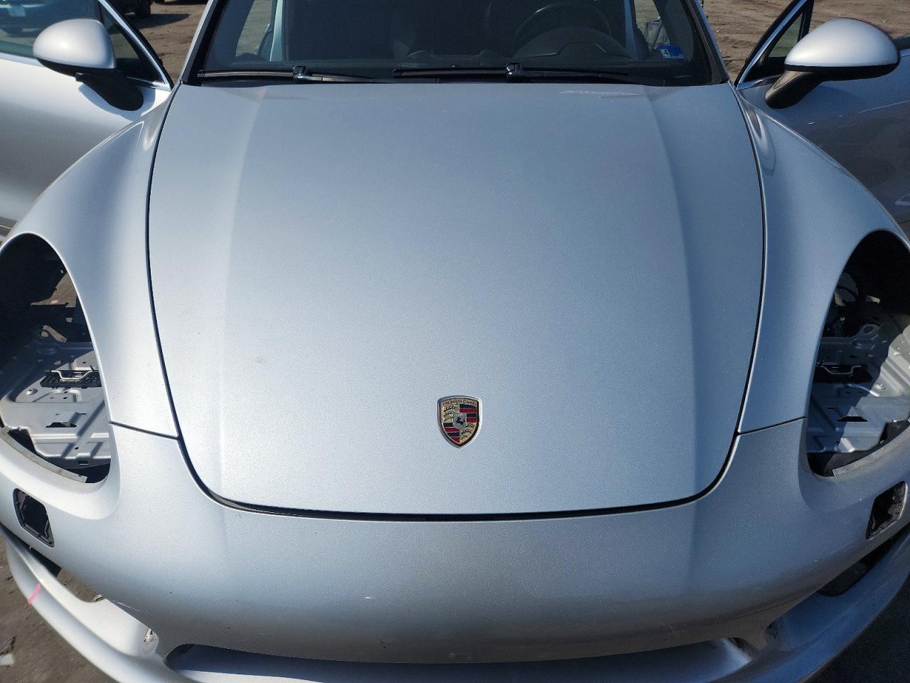 2011 Porsche Cayenne S Silver vin: WP1AB2A25BLA41802
