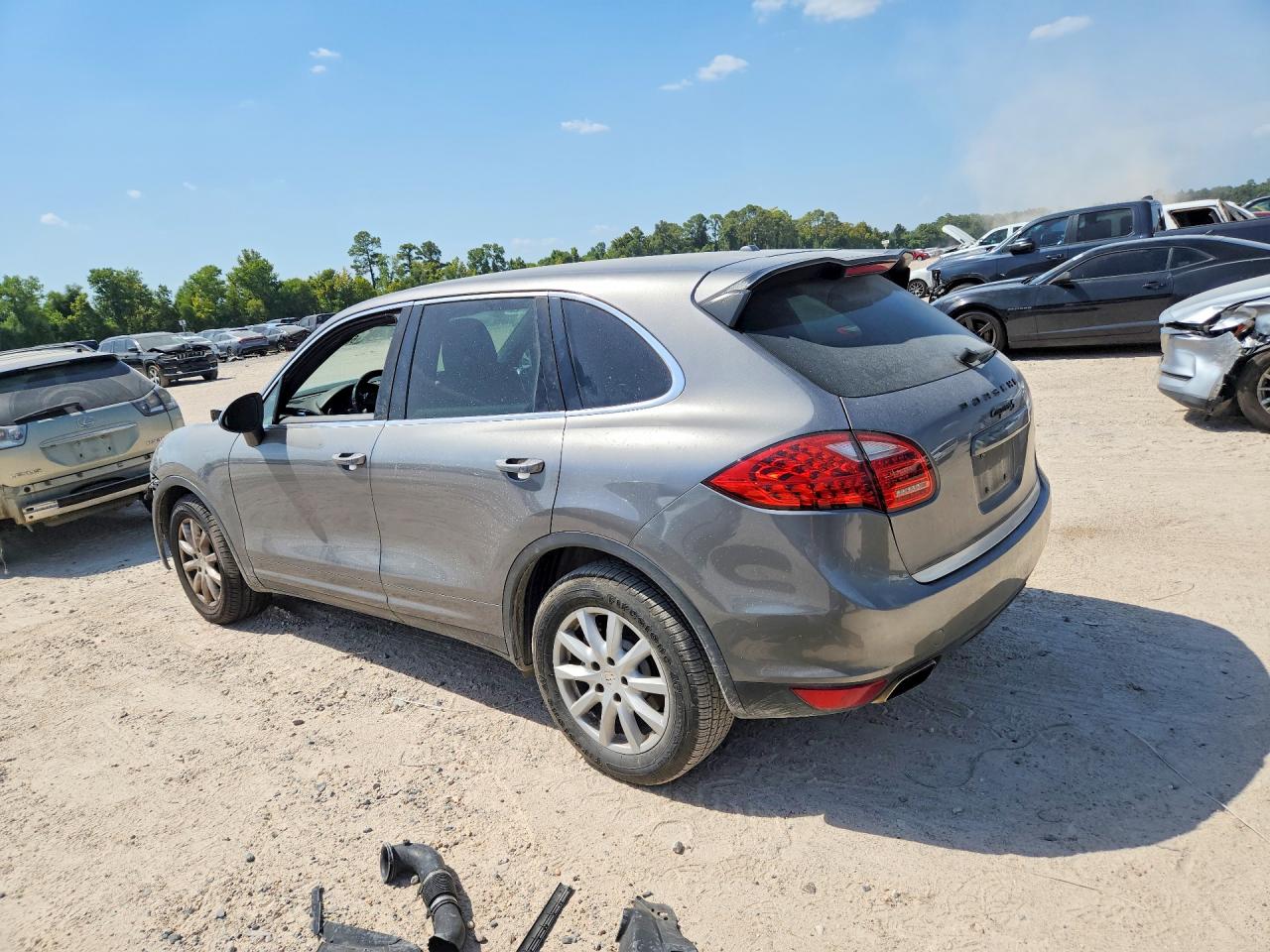 2011 Porsche Cayenne S Silver vin: WP1AB2A26BLA43994