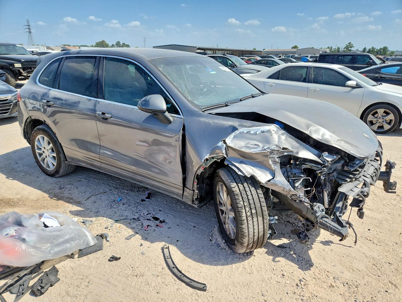 2011 Porsche Cayenne S Silver vin: WP1AB2A26BLA43994