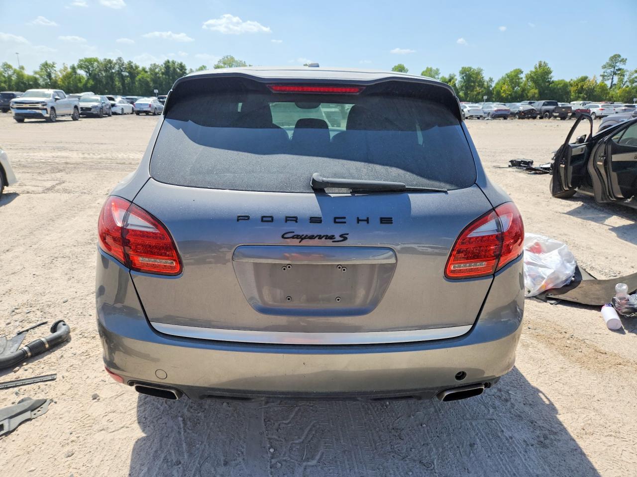 2011 Porsche Cayenne S Silver vin: WP1AB2A26BLA43994