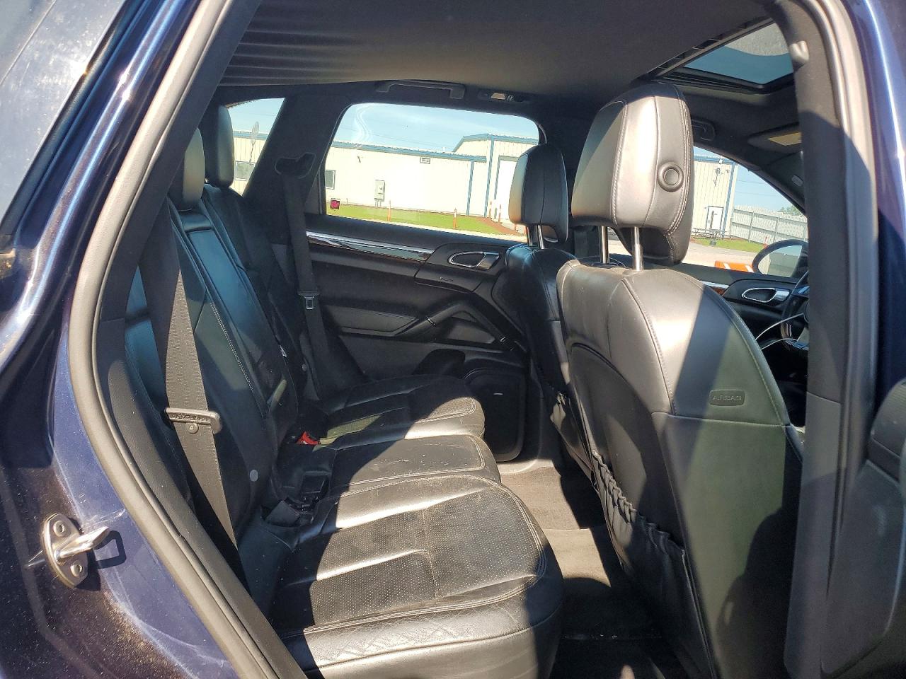 2011 Porsche Cayenne S Blue vin: WP1AB2A26BLA47754