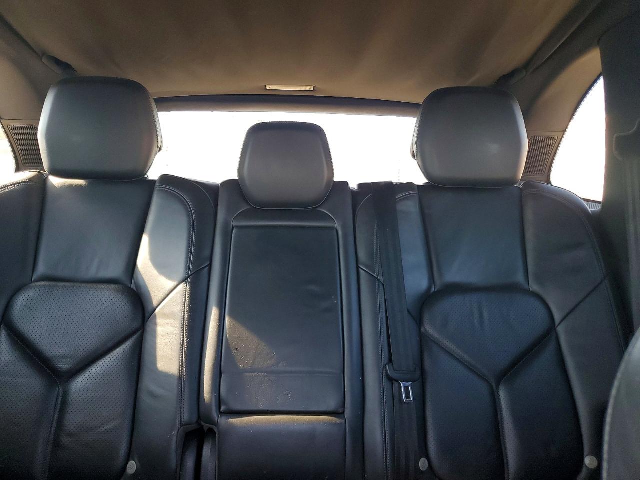 2011 Porsche Cayenne S Blue vin: WP1AB2A26BLA47754