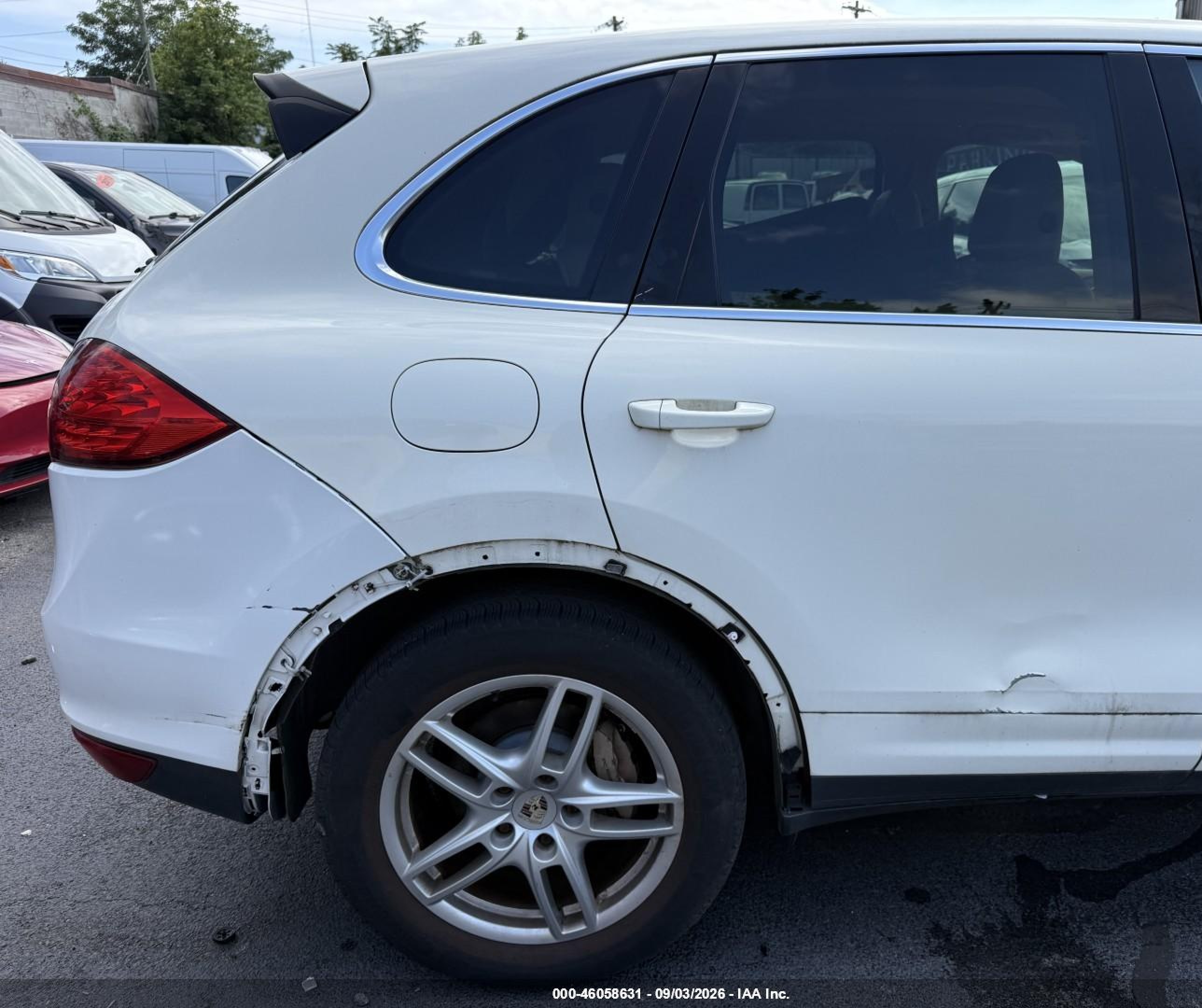 2011 Porsche Cayenne S White vin: WP1AB2A26BLA48287