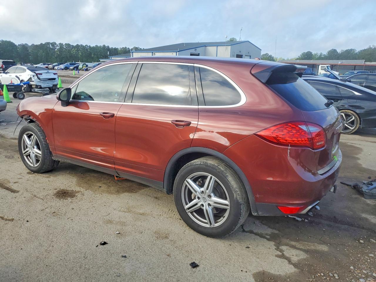 2011 Porsche Cayenne S Коричневый vin: WP1AB2A26BLA54803