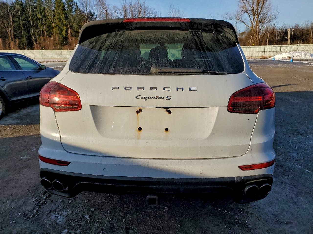 2015 Porsche Cayenne S White vin: WP1AB2A26FLA57819