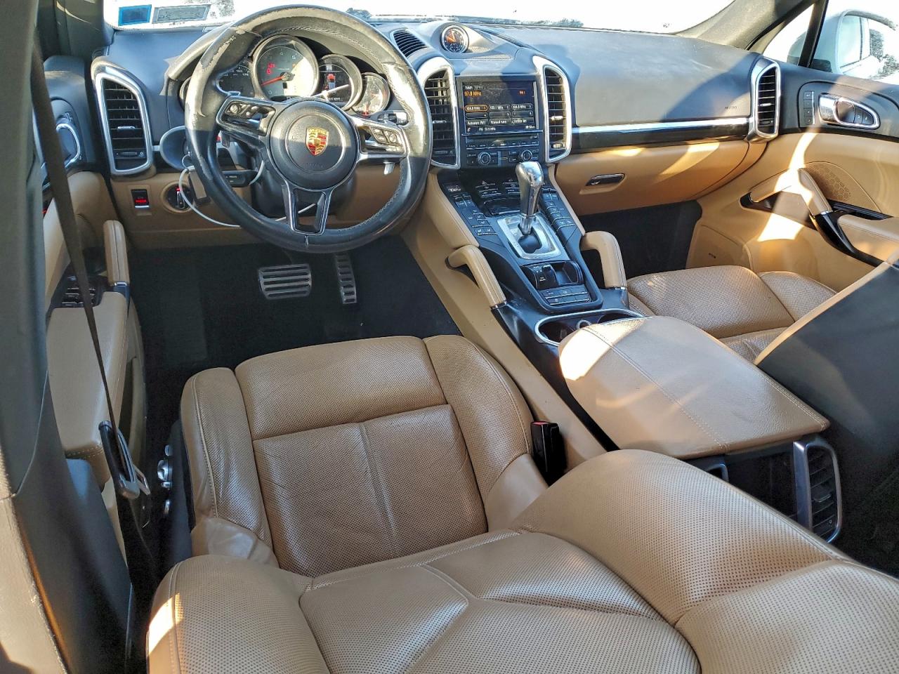 2015 Porsche Cayenne S White vin: WP1AB2A26FLA57819