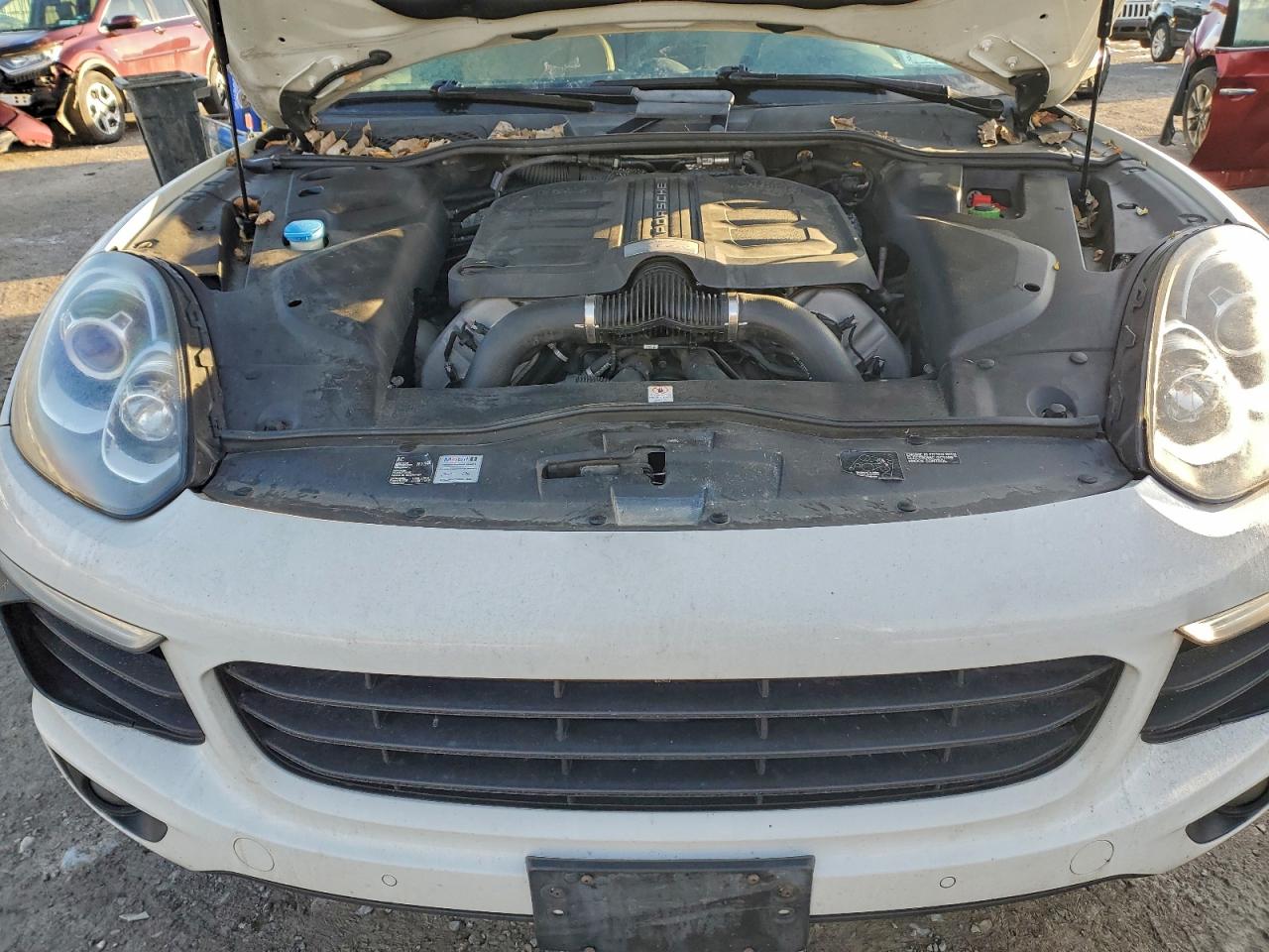 2015 Porsche Cayenne S White vin: WP1AB2A26FLA57819
