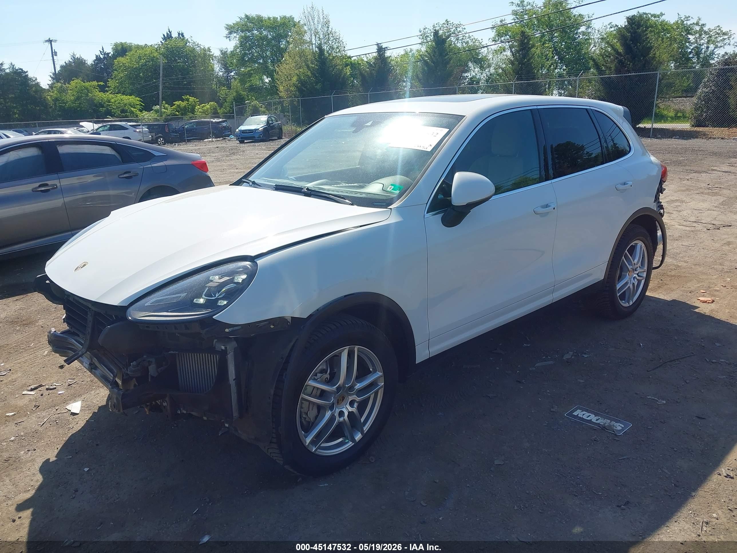 2016 Porsche Cayenne S White vin: WP1AB2A26GLA92765