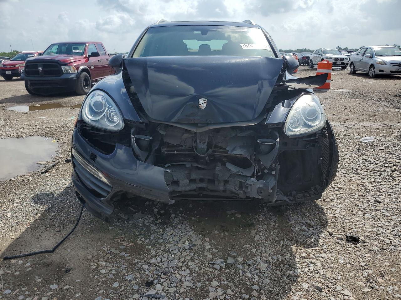2011 Porsche Cayenne S Black vin: WP1AB2A27BLA54695